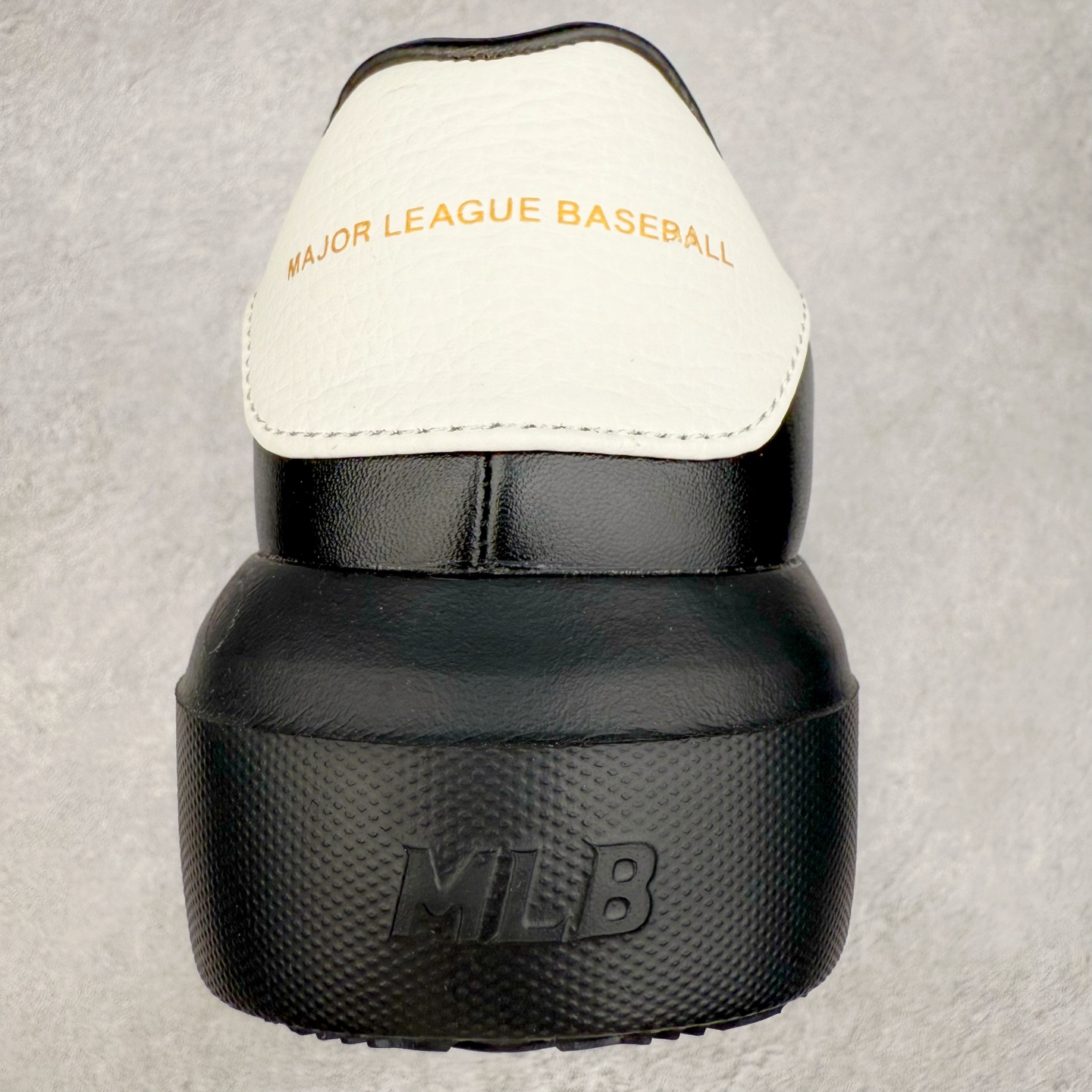 图片[8]-＃福利特价 MLB Chukky Classic 经典老爹风轻量增高厚底百搭休闲运动慢跑鞋 原楦原纸版数据开发#采用优质轻量克重纤维移膜皮革及透气网面鞋面材质#全新独立4cm厘米外增高轻质发泡大底 尺码：35 36 36.5 37.5 38 38.5 39 40 40.5 41 42 42.5 43 44-选品中心