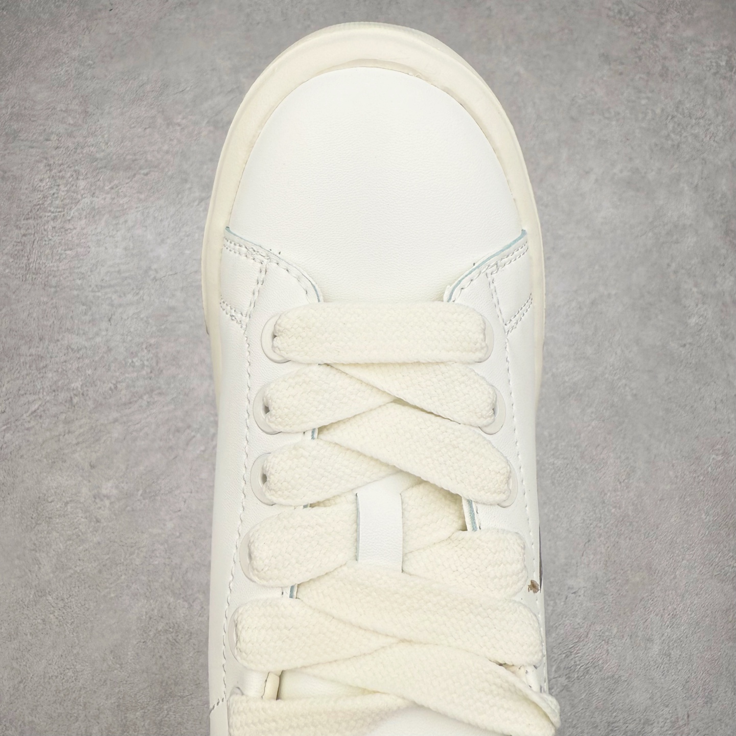 图片[4]-＃福利特价 MLB Chukky Classic 经典老爹风轻量增高厚底百搭休闲运动慢跑鞋 原楦原纸版数据开发#采用优质轻量克重纤维移膜皮革及透气网面鞋面材质#全新独立4cm厘米外增高轻质发泡大底 尺码：35 36 36.5 37.5 38 38.5 39 40 40.5 41 42 42.5 43 44-选品中心