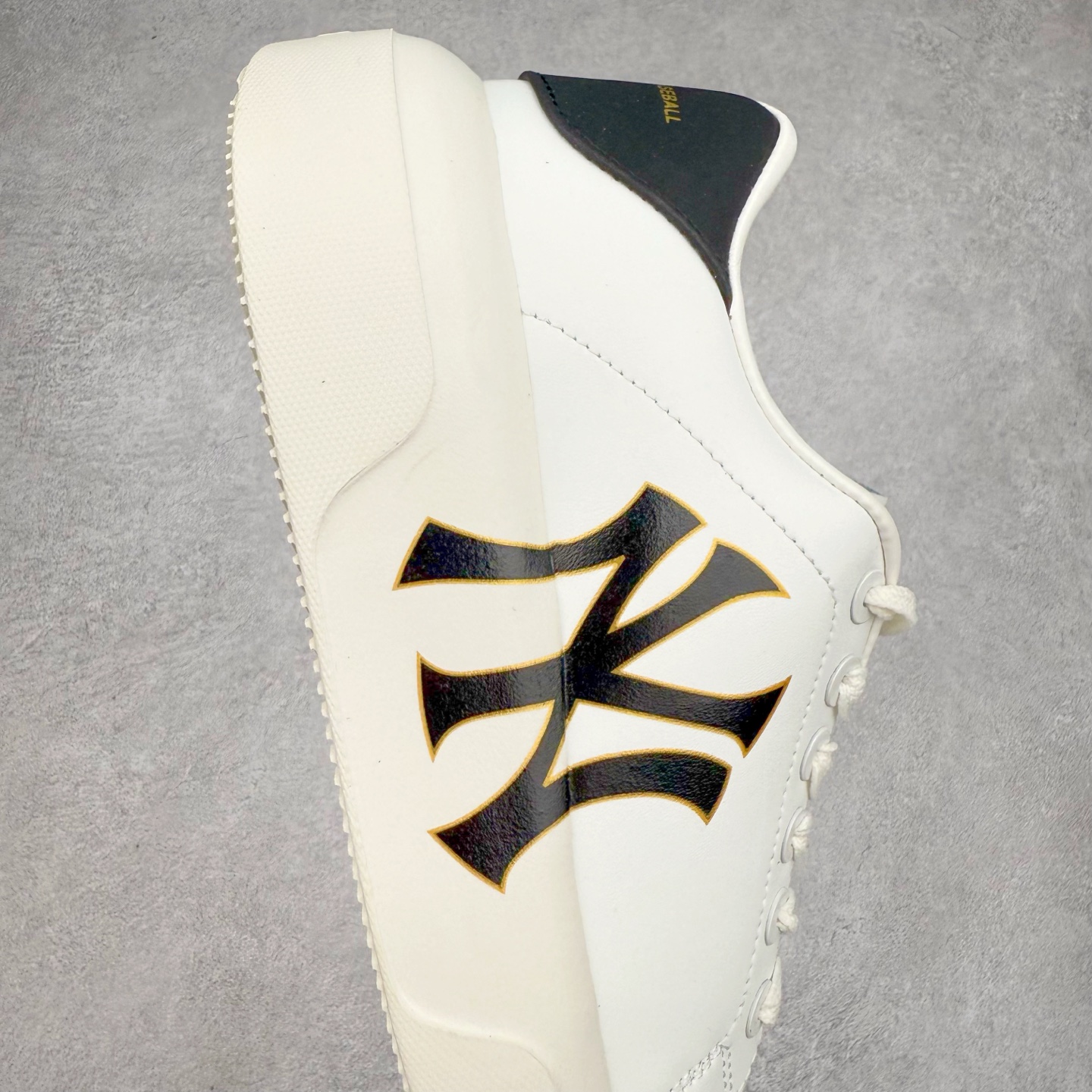 图片[6]-＃福利特价 MLB Chukky Classic 经典老爹风轻量增高厚底百搭休闲运动慢跑鞋 原楦原纸版数据开发#采用优质轻量克重纤维移膜皮革及透气网面鞋面材质#全新独立4cm厘米外增高轻质发泡大底 尺码：35 36 36.5 37.5 38 38.5 39 40 40.5 41 42 42.5 43 44-选品中心