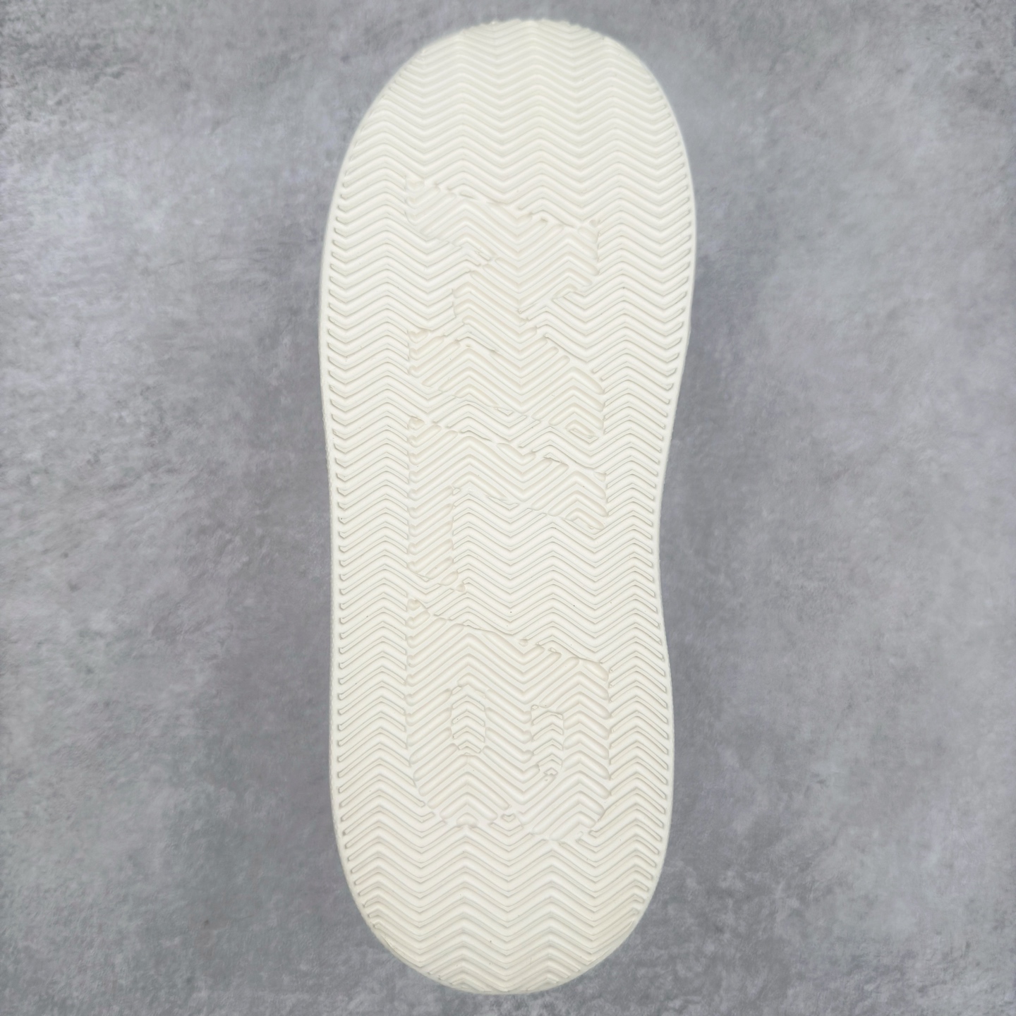 图片[9]-＃福利特价 MLB Chukky Classic 经典老爹风轻量增高厚底百搭休闲运动慢跑鞋 原楦原纸版数据开发#采用优质轻量克重纤维移膜皮革及透气网面鞋面材质#全新独立4cm厘米外增高轻质发泡大底 尺码：35 36 36.5 37.5 38 38.5 39 40 40.5 41 42 42.5 43 44-选品中心