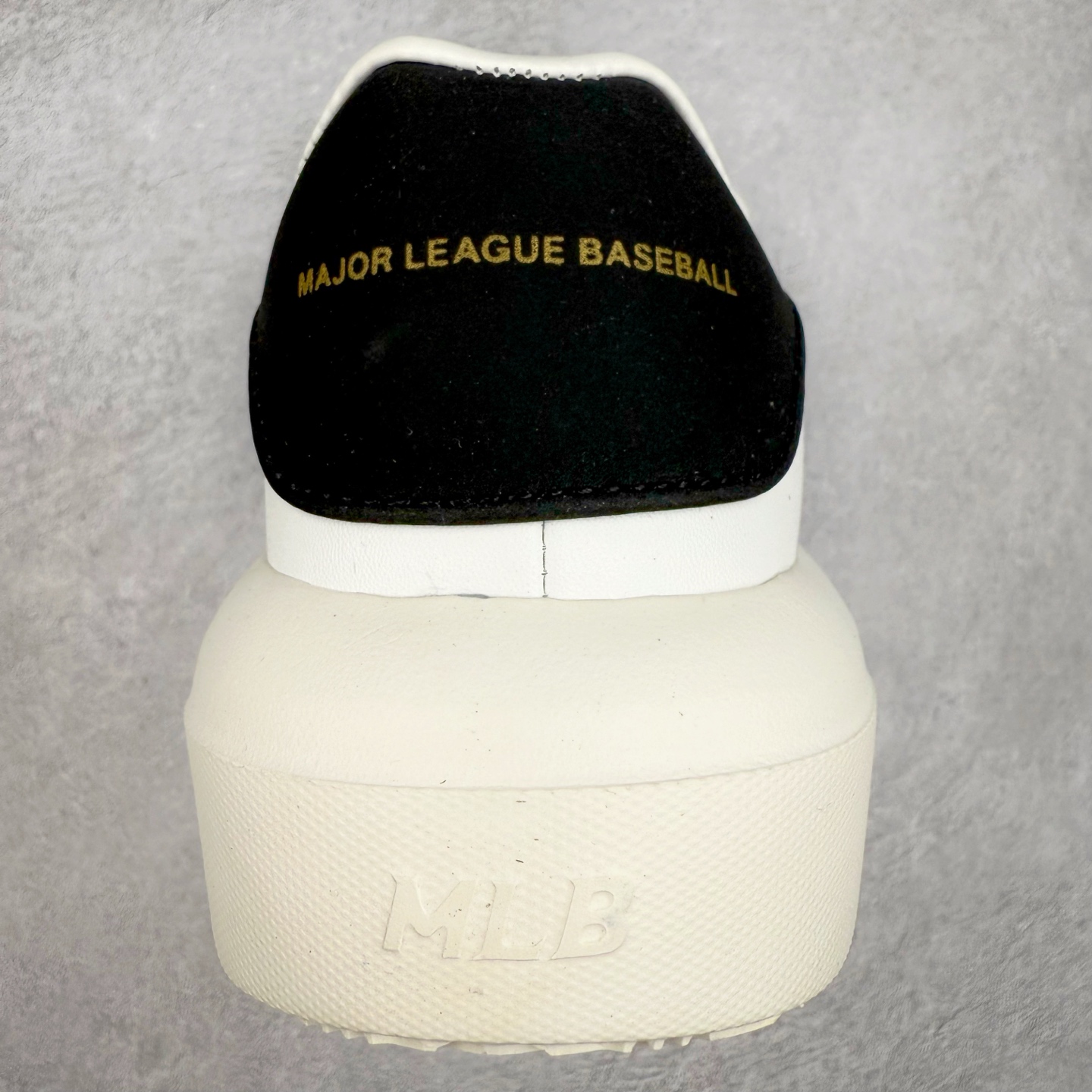 图片[8]-＃福利特价 MLB Chukky Classic 经典老爹风轻量增高厚底百搭休闲运动慢跑鞋 原楦原纸版数据开发#采用优质轻量克重纤维移膜皮革及透气网面鞋面材质#全新独立4cm厘米外增高轻质发泡大底 尺码：35 36 36.5 37.5 38 38.5 39 40 40.5 41 42 42.5 43 44-选品中心