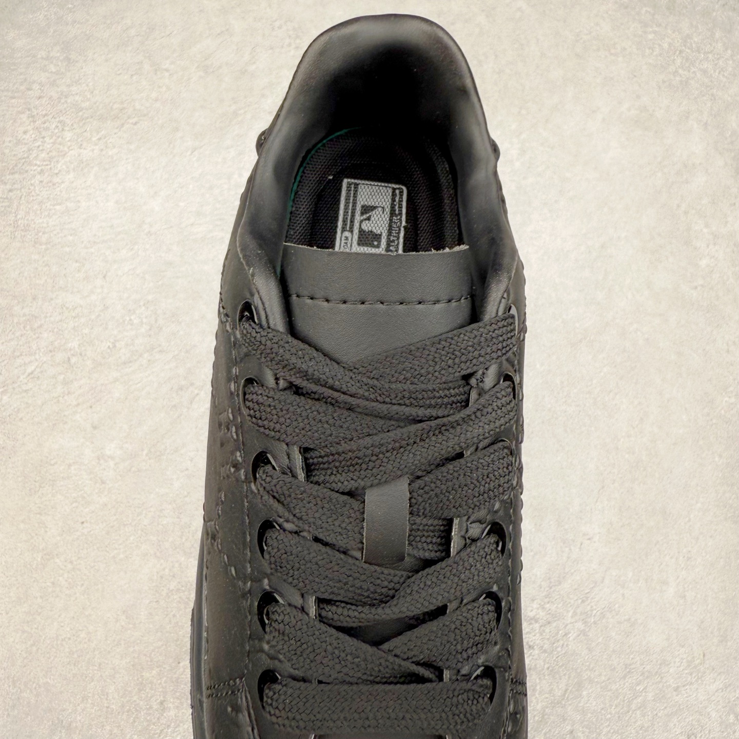 图片[5]-＃福利特价 MLB Chukky Classic 经典老爹风轻量增高厚底百搭休闲运动慢跑鞋 原楦原纸版数据开发#采用优质轻量克重纤维移膜皮革及透气网面鞋面材质#全新独立4cm厘米外增高轻质发泡大底 尺码：35 36 36.5 37.5 38 38.5 39 40 40.5 41 42 42.5 43 44-选品中心