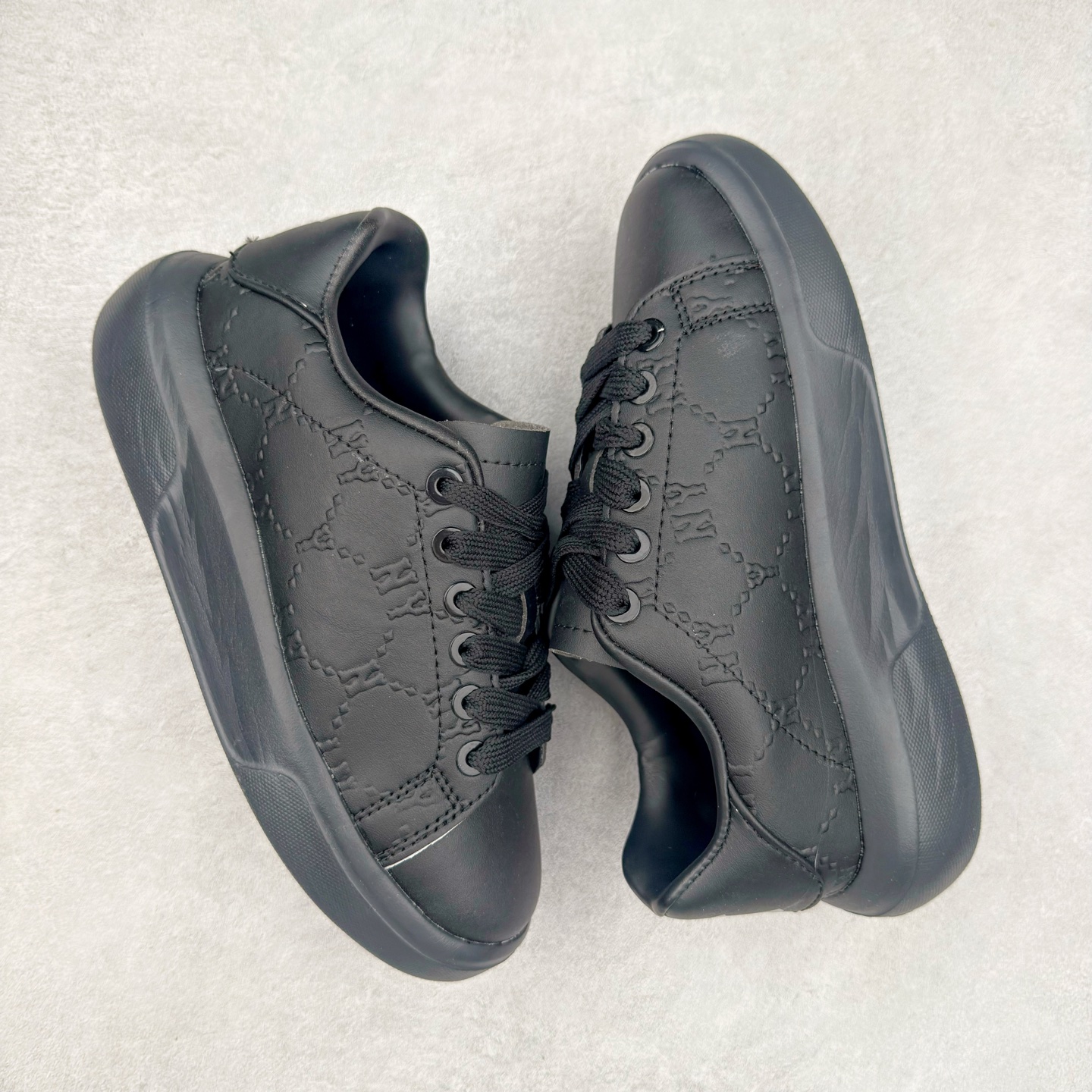 图片[3]-＃福利特价 MLB Chukky Classic 经典老爹风轻量增高厚底百搭休闲运动慢跑鞋 原楦原纸版数据开发#采用优质轻量克重纤维移膜皮革及透气网面鞋面材质#全新独立4cm厘米外增高轻质发泡大底 尺码：35 36 36.5 37.5 38 38.5 39 40 40.5 41 42 42.5 43 44-选品中心