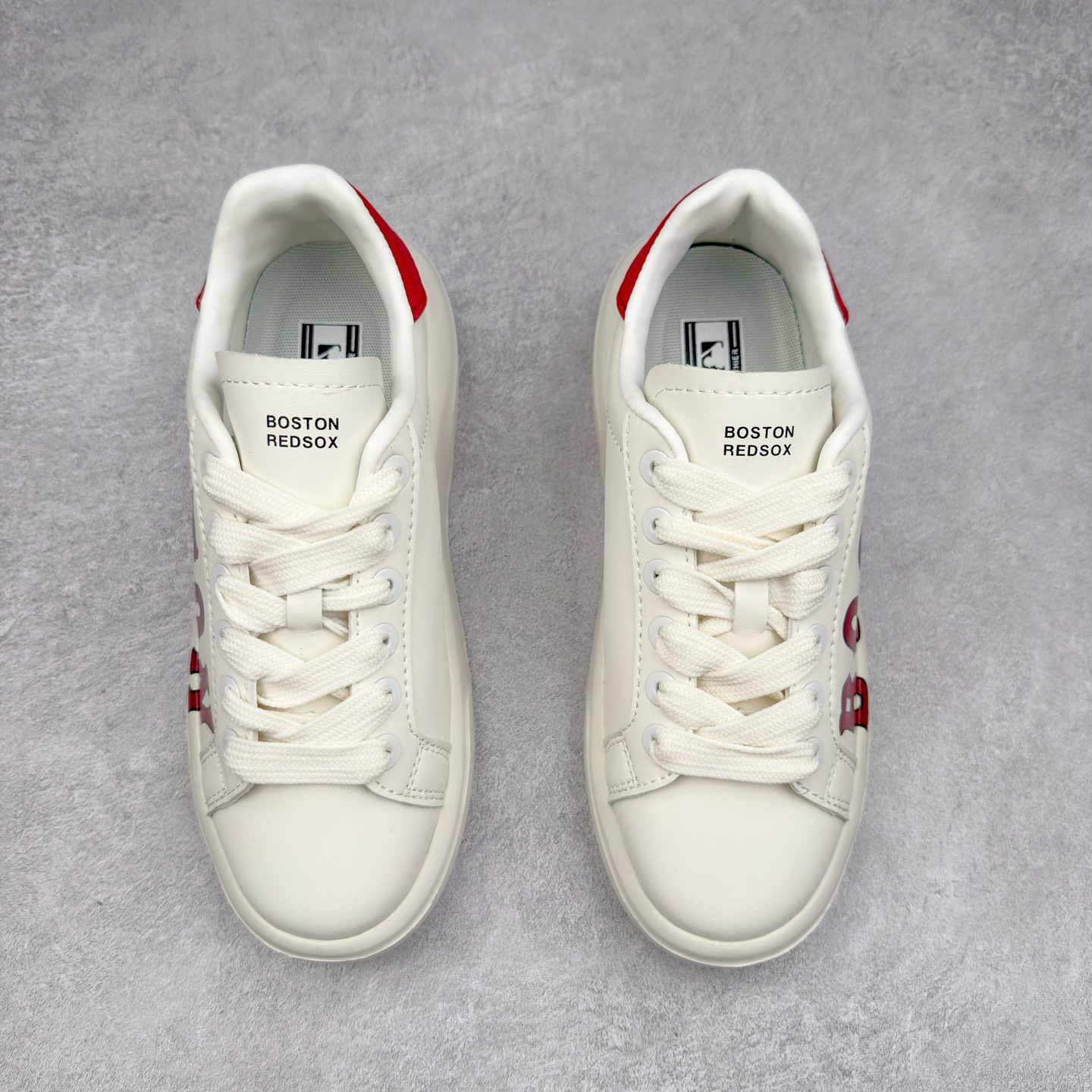 图片[2]-＃福利特价 MLB Chukky Classic 经典老爹风轻量增高厚底百搭休闲运动慢跑鞋 原楦原纸版数据开发#采用优质轻量克重纤维移膜皮革及透气网面鞋面材质#全新独立4cm厘米外增高轻质发泡大底 尺码：35 36 36.5 37.5 38 38.5 39 40 40.5 41 42 42.5 43 44-选品中心