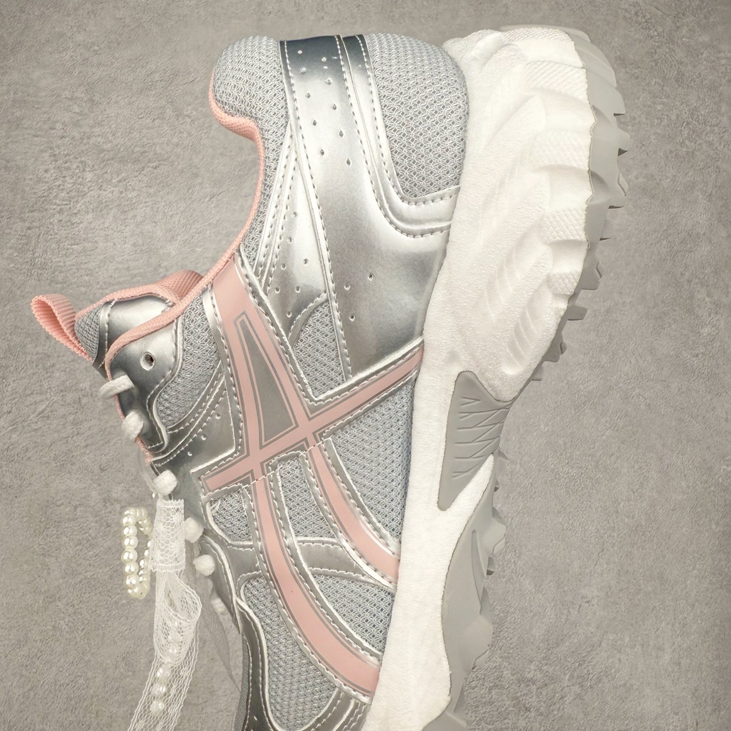 图片[7]-GG-CC 林允同款 星河粒子 镂空休闲运动老爹鞋 春日踏青舒适度和少女感GGCC德训鞋界的白月光🌙 银白黄配色好温柔 镂空鞋面/组合月牙底 柔软有弹性的月牙底和增加舒适度显腿长的5cm内增高 长时间走路和站立都不累脚舒适度和少女感 尺码：35 36 37 38 39 40-选品中心