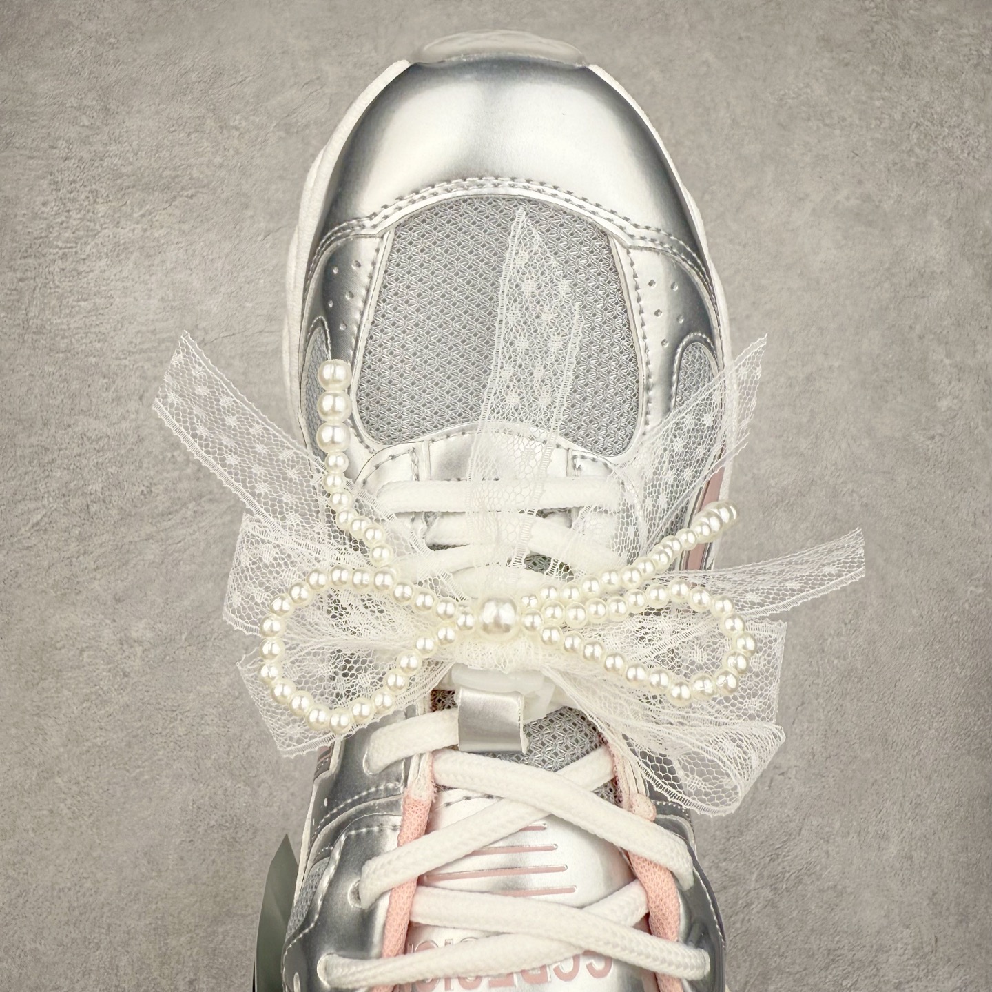 图片[4]-GG-CC 林允同款 星河粒子 镂空休闲运动老爹鞋 春日踏青舒适度和少女感GGCC德训鞋界的白月光🌙 银白黄配色好温柔 镂空鞋面/组合月牙底 柔软有弹性的月牙底和增加舒适度显腿长的5cm内增高 长时间走路和站立都不累脚舒适度和少女感 尺码：35 36 37 38 39 40-选品中心