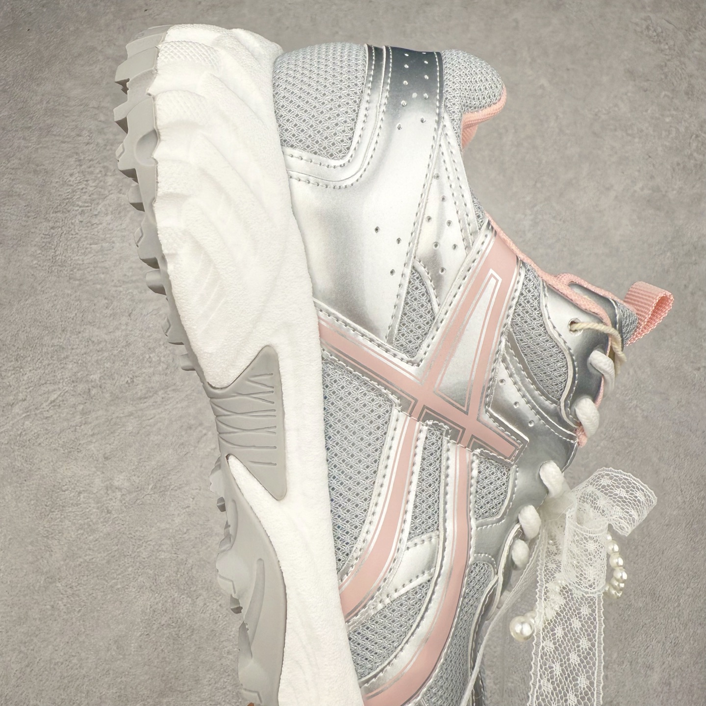 图片[6]-GG-CC 林允同款 星河粒子 镂空休闲运动老爹鞋 春日踏青舒适度和少女感GGCC德训鞋界的白月光🌙 银白黄配色好温柔 镂空鞋面/组合月牙底 柔软有弹性的月牙底和增加舒适度显腿长的5cm内增高 长时间走路和站立都不累脚舒适度和少女感 尺码：35 36 37 38 39 40-选品中心