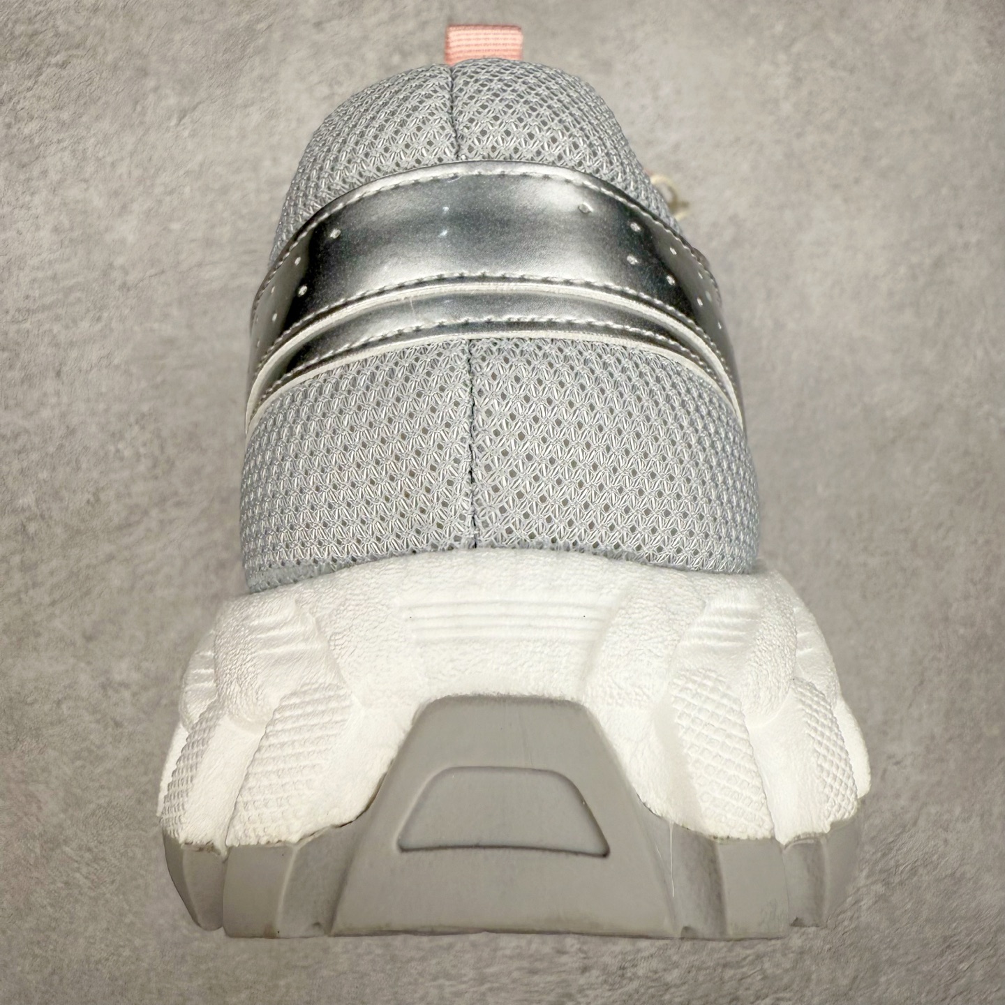 图片[8]-GG-CC 林允同款 星河粒子 镂空休闲运动老爹鞋 春日踏青舒适度和少女感GGCC德训鞋界的白月光🌙 银白黄配色好温柔 镂空鞋面/组合月牙底 柔软有弹性的月牙底和增加舒适度显腿长的5cm内增高 长时间走路和站立都不累脚舒适度和少女感 尺码：35 36 37 38 39 40-选品中心