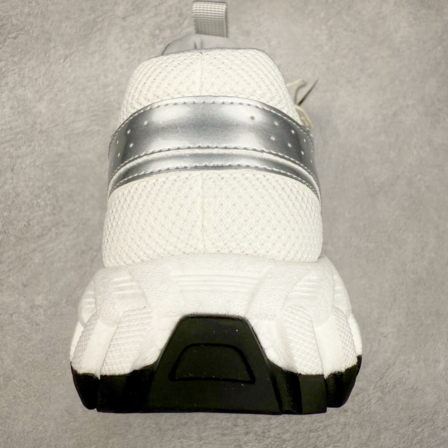 图片[8]-GG-CC 林允同款 星河粒子 镂空休闲运动老爹鞋 春日踏青舒适度和少女感GGCC德训鞋界的白月光🌙 银白黄配色好温柔 镂空鞋面/组合月牙底 柔软有弹性的月牙底和增加舒适度显腿长的5cm内增高 长时间走路和站立都不累脚舒适度和少女感 尺码：35 36 37 38 39 40-选品中心