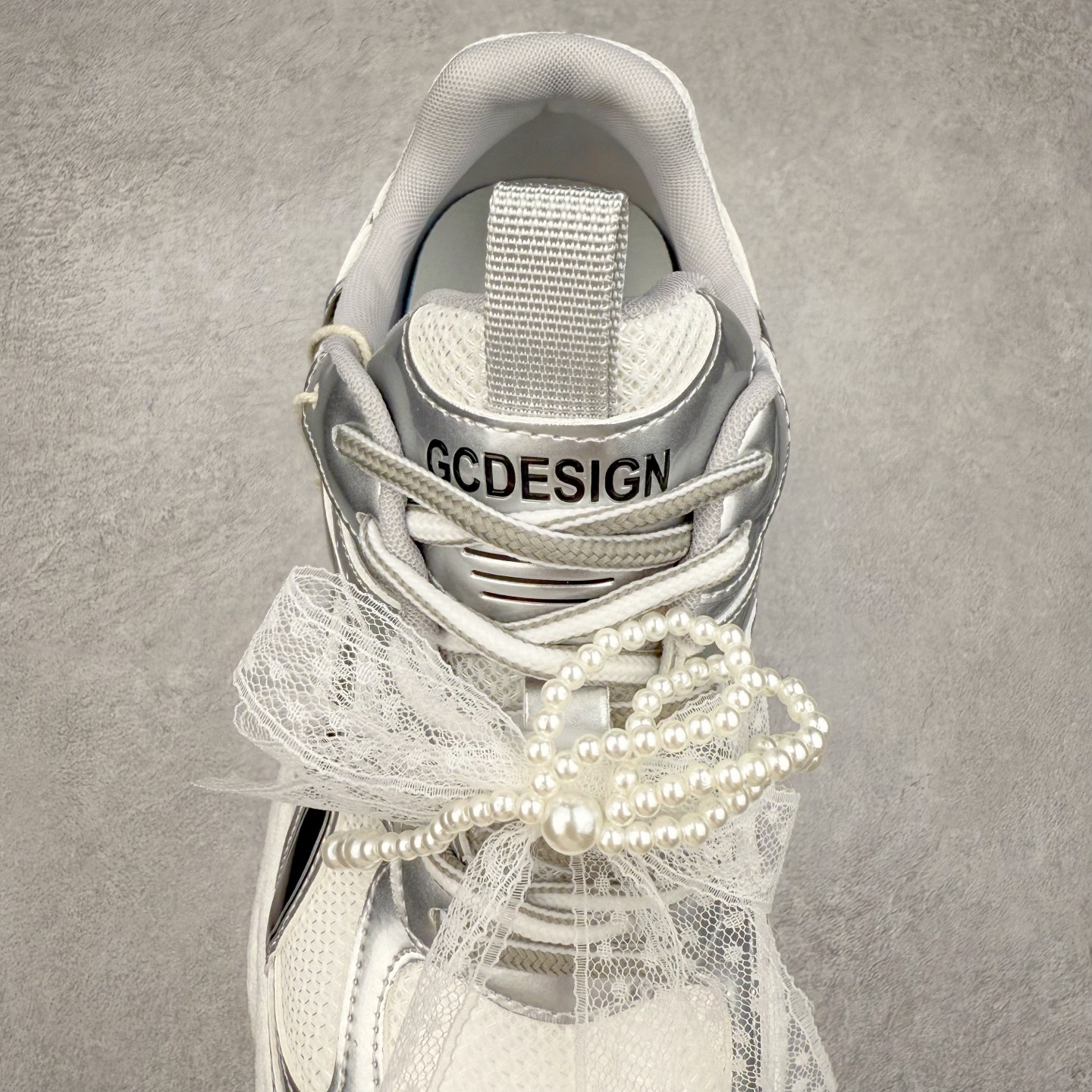 图片[5]-GG-CC 林允同款 星河粒子 镂空休闲运动老爹鞋 春日踏青舒适度和少女感GGCC德训鞋界的白月光🌙 银白黄配色好温柔 镂空鞋面/组合月牙底 柔软有弹性的月牙底和增加舒适度显腿长的5cm内增高 长时间走路和站立都不累脚舒适度和少女感 尺码：35 36 37 38 39 40-选品中心
