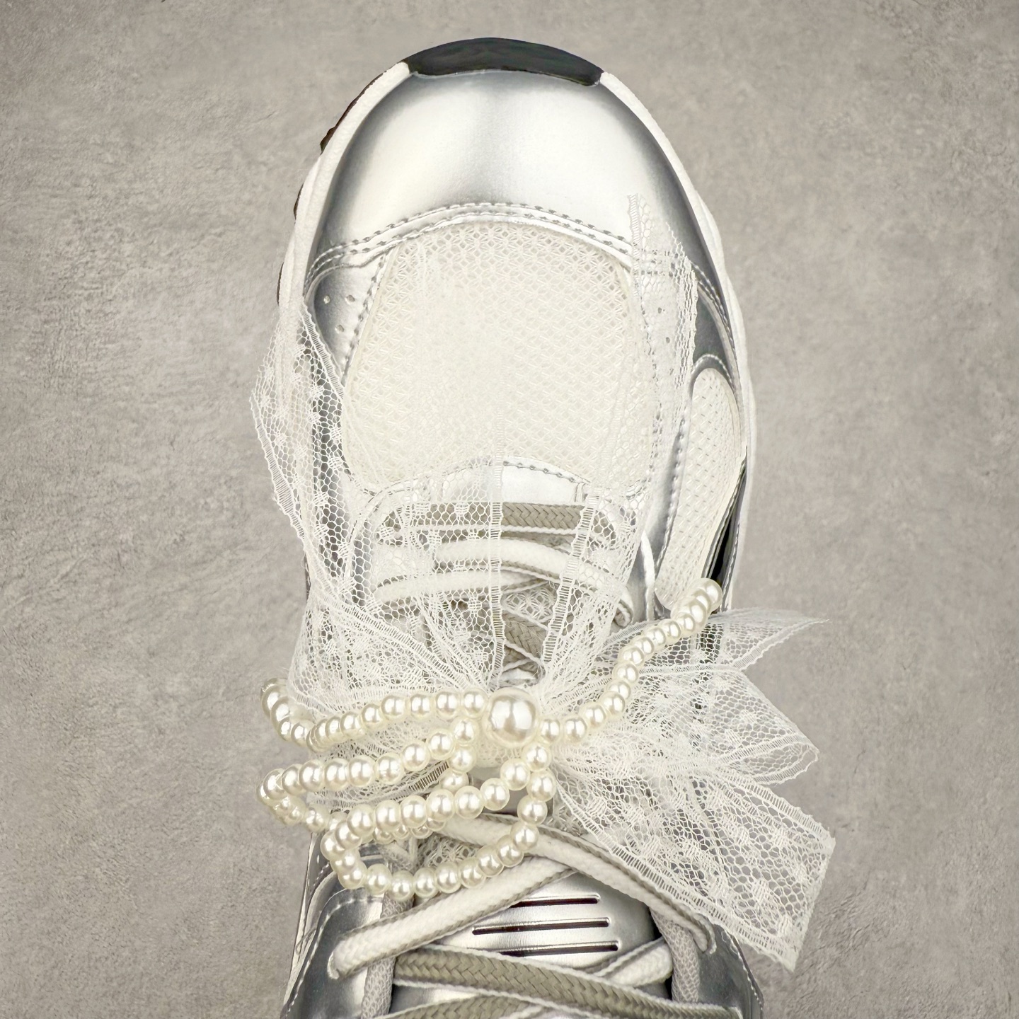 图片[4]-GG-CC 林允同款 星河粒子 镂空休闲运动老爹鞋 春日踏青舒适度和少女感GGCC德训鞋界的白月光🌙 银白黄配色好温柔 镂空鞋面/组合月牙底 柔软有弹性的月牙底和增加舒适度显腿长的5cm内增高 长时间走路和站立都不累脚舒适度和少女感 尺码：35 36 37 38 39 40-选品中心