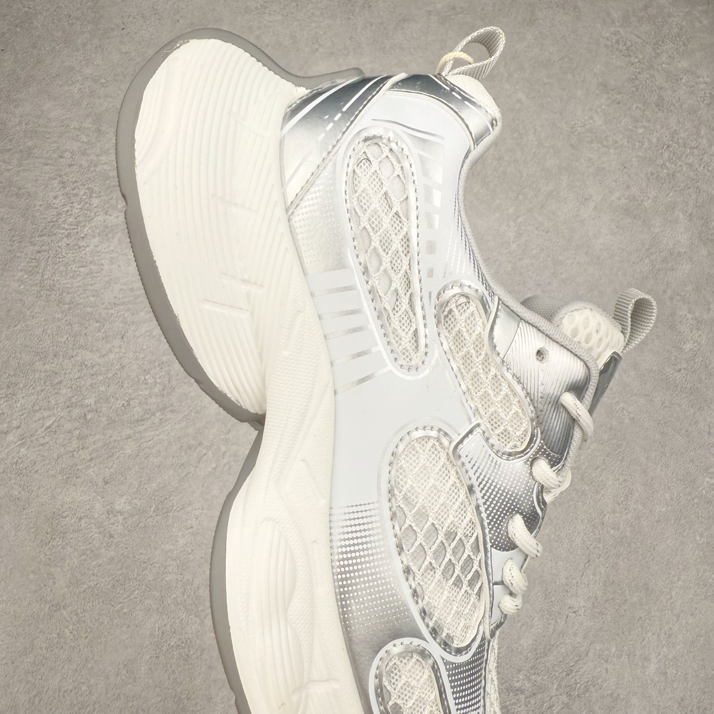 图片[6]-GG-CC 林允同款 星河粒子 镂空休闲运动老爹鞋 春日踏青舒适度和少女感GGCC德训鞋界的白月光🌙 银白黄配色好温柔 镂空鞋面/组合月牙底 柔软有弹性的月牙底和增加舒适度显腿长的5cm内增高 长时间走路和站立都不累脚舒适度和少女感 尺码：35 36 37 38 39 40-选品中心