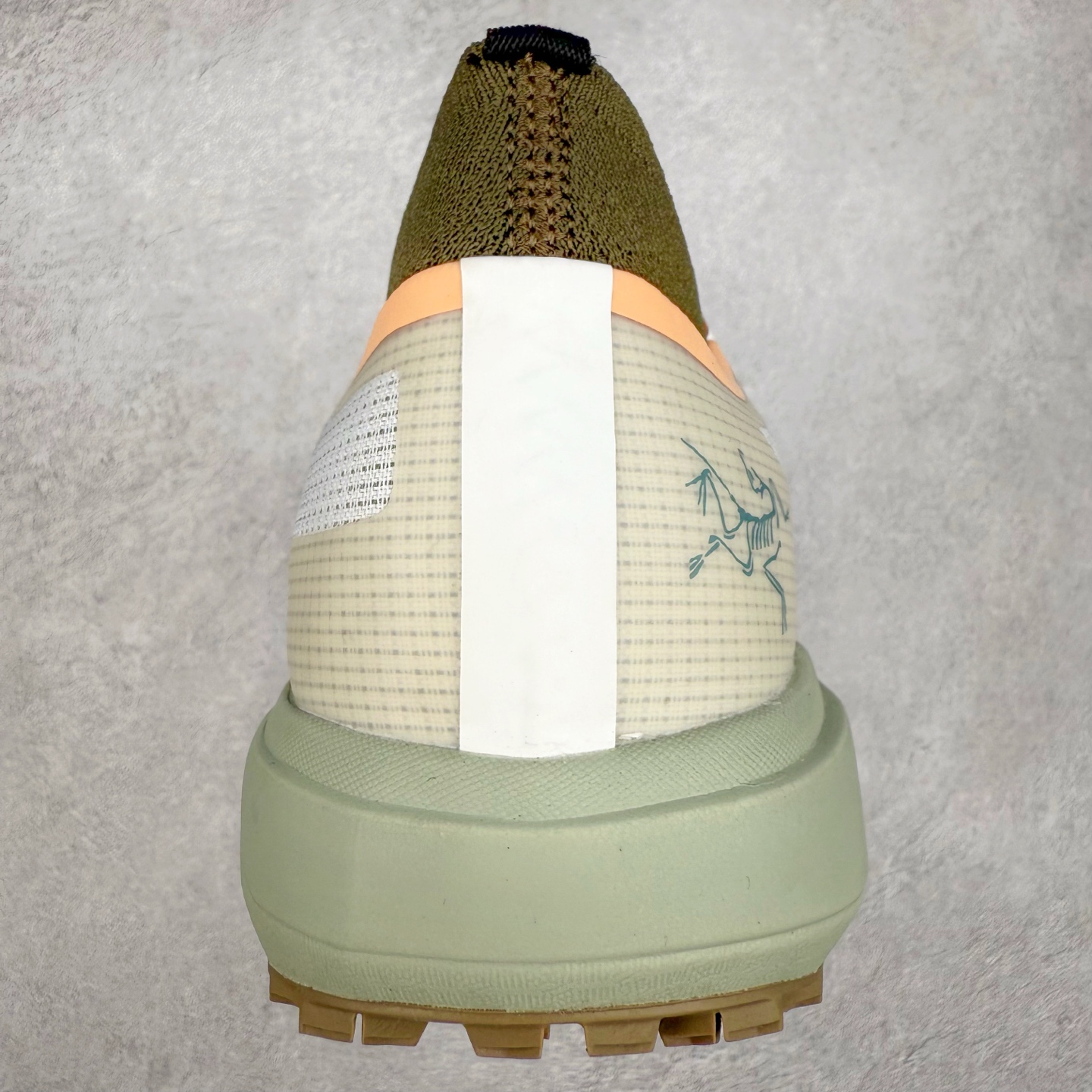 图片[8]-＃HP Arcteryx SYLAN 始祖鸟户外防水透气低帮徒步登山鞋 Arcteryx中文名始祖鸟 加拿大户外服饰品牌 1989年创立于加拿大温哥华 始祖鸟来自加拿大海岸山脉 植根高山的专业户外品牌 始终秉承对精湛设计和工艺孜孜以求的准则 从1989年创立至今 Arcteryx始终不断在产品设计与做工上不惜工本 以满足始祖鸟的标准 品质、设计以及精简的理念造就了其良好的性能 并能满足严苛环境下的使用需求 尺码：39 40 41 42 43 44 45-选品中心