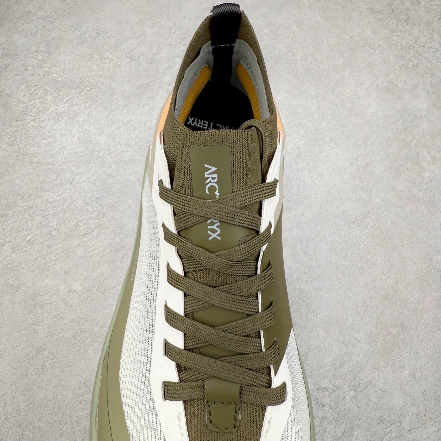 图片[5]-＃HP Arcteryx SYLAN 始祖鸟户外防水透气低帮徒步登山鞋 Arcteryx中文名始祖鸟 加拿大户外服饰品牌 1989年创立于加拿大温哥华 始祖鸟来自加拿大海岸山脉 植根高山的专业户外品牌 始终秉承对精湛设计和工艺孜孜以求的准则 从1989年创立至今 Arcteryx始终不断在产品设计与做工上不惜工本 以满足始祖鸟的标准 品质、设计以及精简的理念造就了其良好的性能 并能满足严苛环境下的使用需求 尺码：39 40 41 42 43 44 45-选品中心