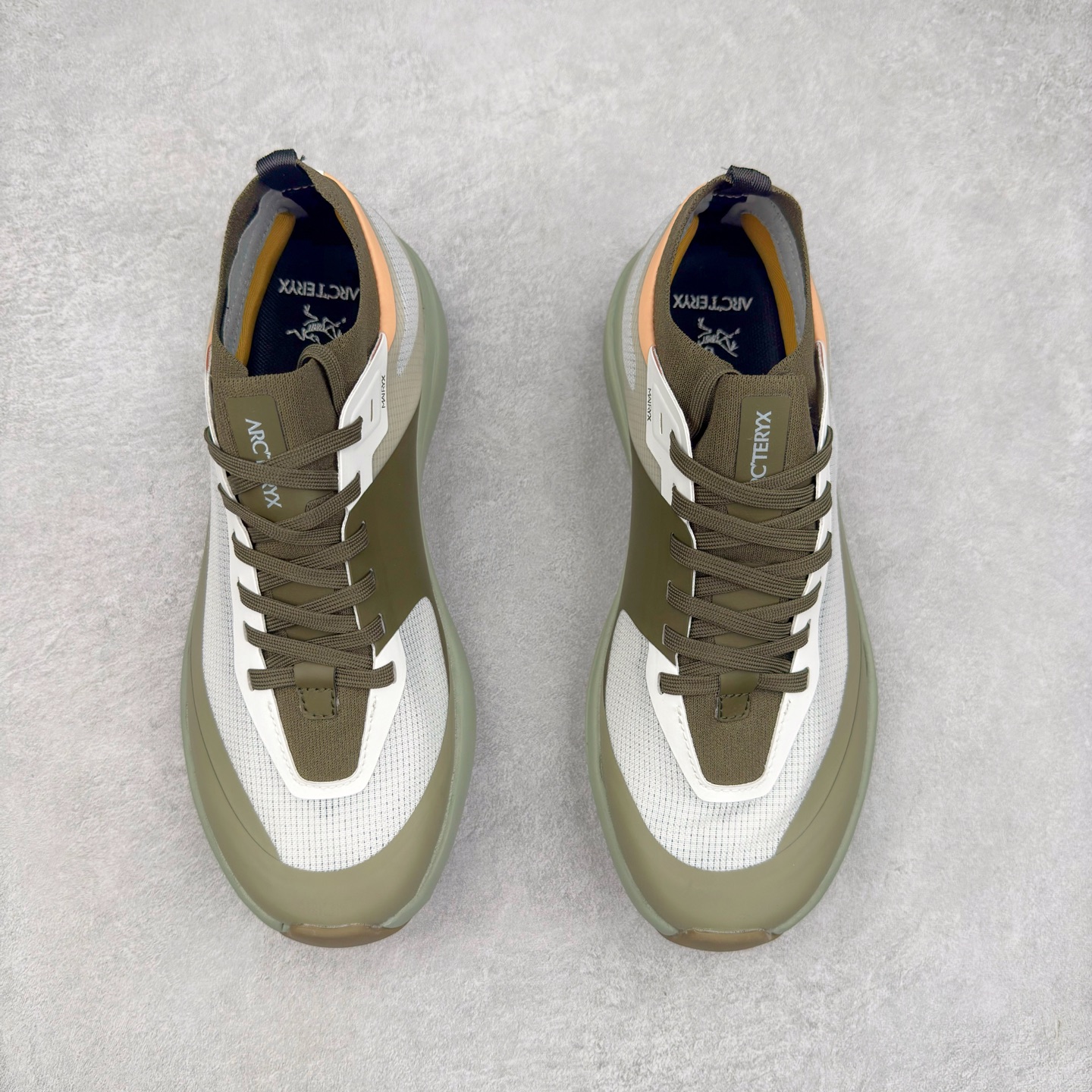 图片[2]-＃HP Arcteryx SYLAN 始祖鸟户外防水透气低帮徒步登山鞋 Arcteryx中文名始祖鸟 加拿大户外服饰品牌 1989年创立于加拿大温哥华 始祖鸟来自加拿大海岸山脉 植根高山的专业户外品牌 始终秉承对精湛设计和工艺孜孜以求的准则 从1989年创立至今 Arcteryx始终不断在产品设计与做工上不惜工本 以满足始祖鸟的标准 品质、设计以及精简的理念造就了其良好的性能 并能满足严苛环境下的使用需求 尺码：39 40 41 42 43 44 45-选品中心