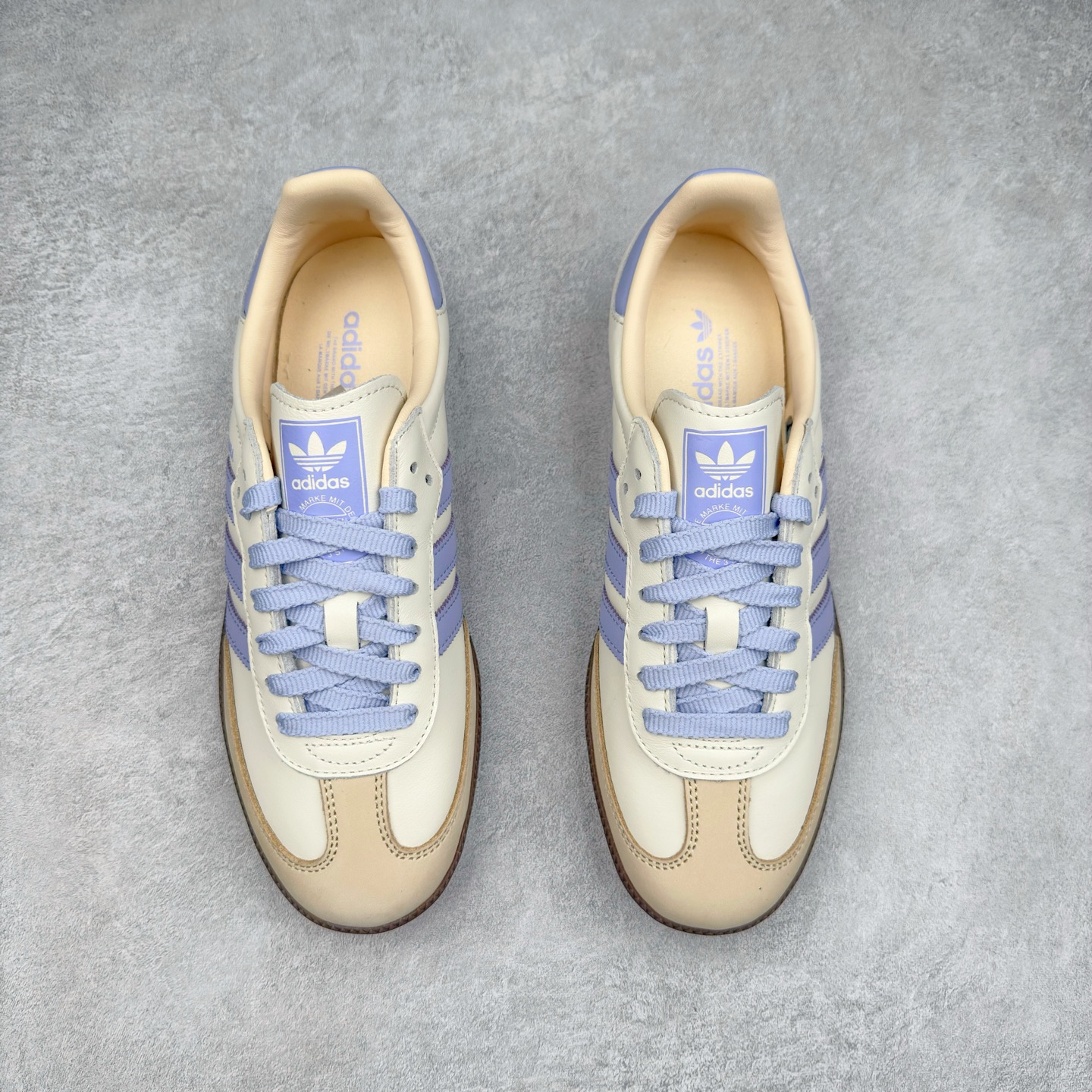 图片[2]-AD Original Samba OG 复古经典轻便板鞋 JI2678 这款桑巴鞋展示了高质量的工艺 带有装饰的超锁缝制和无缝的手感 柔软、柔软的皮革造型和标志性的3条纹完成了精致的外观 正规合身鞋带 鞋面上有绒面鞋垫 橡胶鞋底 享受正畸套筒软感 自50年代首次亮相以来就一直在赢得粉丝的青睐 尺码：36 36.5 37.5 38 38.5 39 40 40.5 41 42 42.5 43 44 44.5 45-选品中心