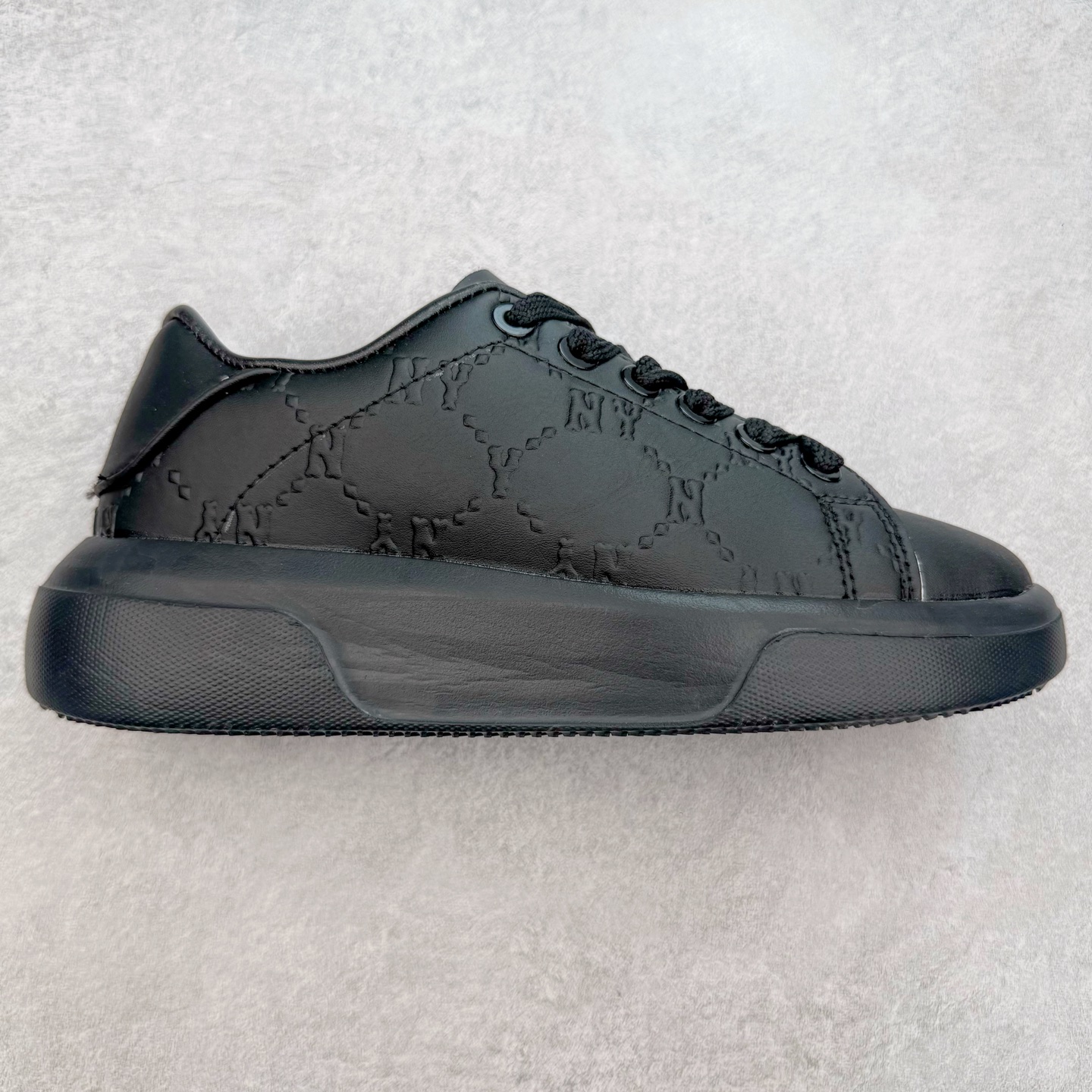 图片[5]-＃福利特价 MLB Chukky Classic 经典老爹风轻量增高厚底百搭休闲运动慢跑鞋 原楦原纸版数据开发#采用优质轻量克重纤维移膜皮革及透气网面鞋面材质#全新独立4cm厘米外增高轻质发泡大底 尺码：35 36 36.5 37.5 38 38.5 39 40 40.5 41 42 42.5 43 44-选品中心