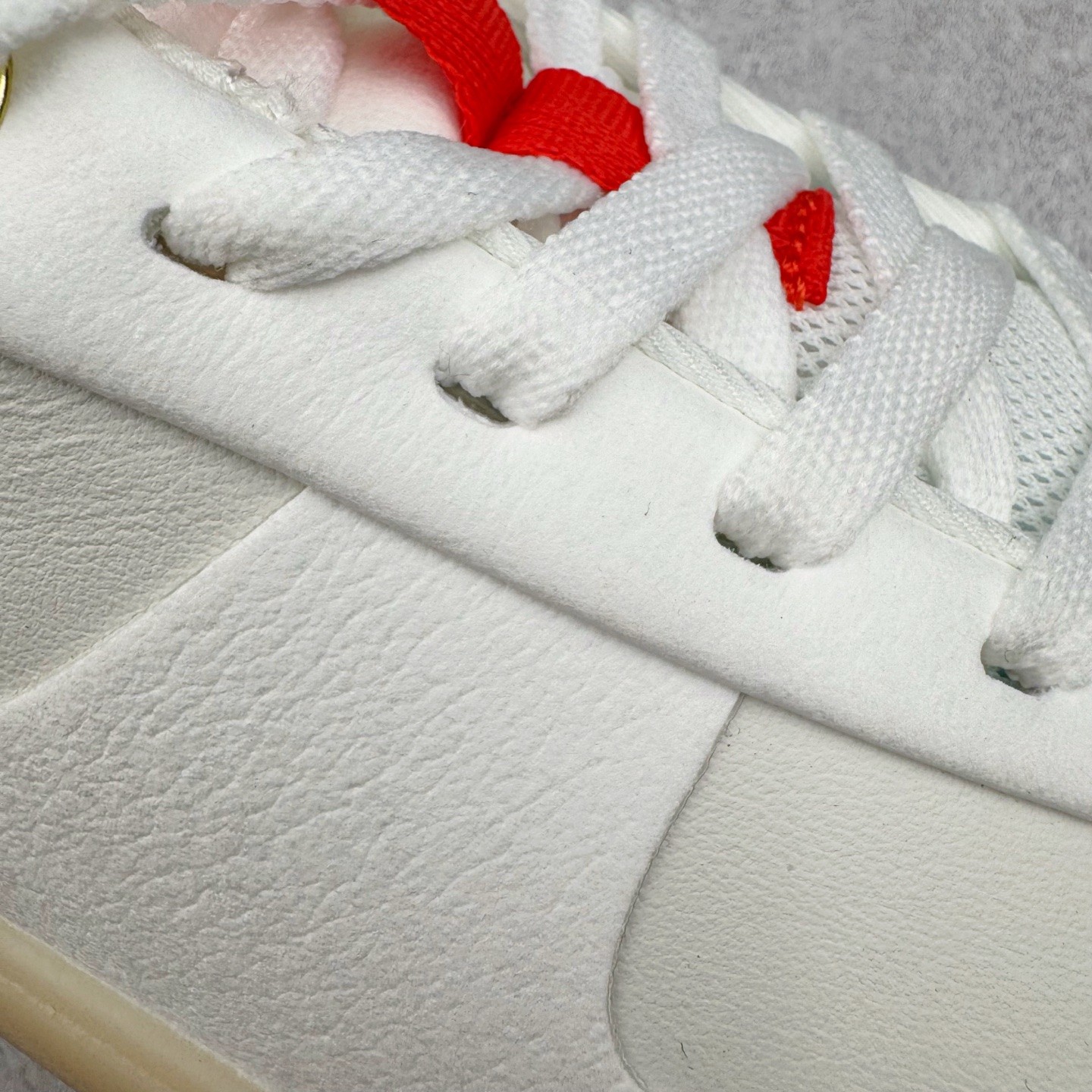 图片[12]-＃GD广顶 lululemon Cityverse 露露乐檬极简主义减震耐磨低帮生活休闲鞋 Cityverse将运动性能融入经典休闲鞋中，中底提供出色缓震，并贴合足部曲线，带来全天候的舒适感。鞋面采用两种材质拼接，且前半部分采用热熔压胶处理，无任何缝线，保留了鞋身整体性。模制泡沫的鞋垫带来上乘的脚感，在平日休闲穿着时不会磨脚，也能提供轻质软弹的效果。25年来，lululemon一直秉持“感受为先”的设计理念，并相信更好的感受带来更好的表现。此次男鞋的设计亦是如此。投入多年研究，针对男性在不同运动场景中的脚步形态设计了不同鞋履款式。同时，还进行了生物力学与形态学研究，为“他”带来更好的贴合度和感受。尺码：36 36.5 37.5 38 38.5 39 40 40.5 41 42 42.5 43 44 44.5 45-选品中心