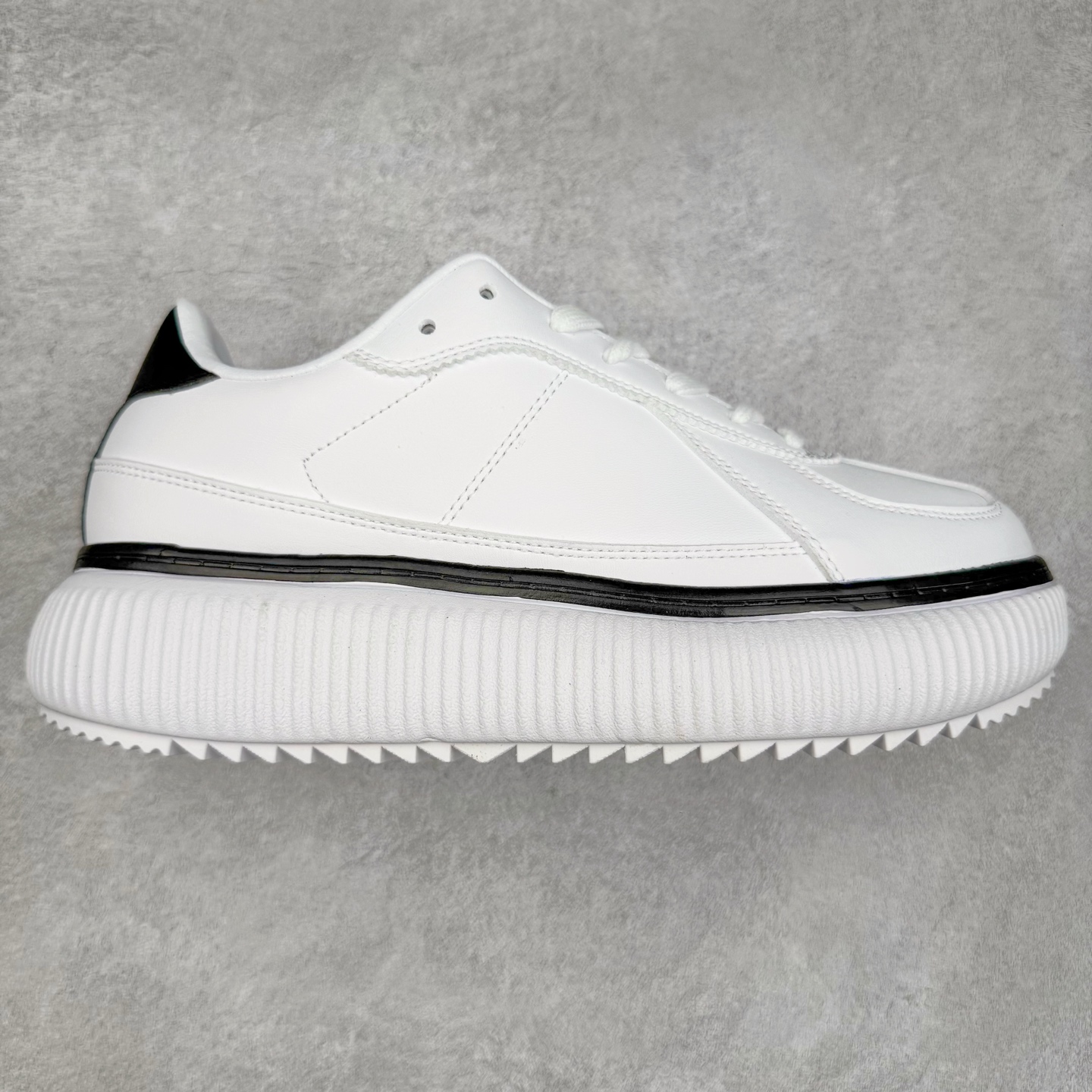 Onitsuka Tiger 鬼塚虎 Delecity 厚底运动 耐磨 低帮生活休闲鞋 尺码:36 37 37.5 38 39 39.5 40 40.5 41.5 42 42.5 43.5 44 45-选品中心