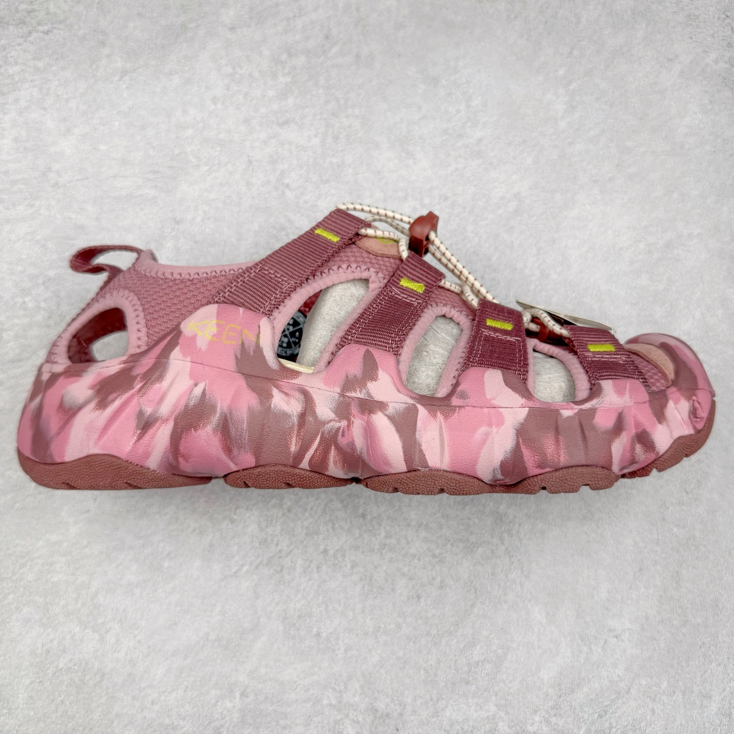 图片[4]-KEEN Hyperport H2 科恩防滑耐磨低帮户外功能鞋溯溪鞋凉鞋 KEEN诞生于2003年的美国人气户外品牌，以一双“保护脚趾”且能涉足水域的户外凉鞋NEWPORT诞生为契机，开启原创制鞋之路。KEEN相信，天空之下即是户外，因为户外不一定是极具挑战性的独自冒险，也可以是与朋友、家人和宠物一同分享外面的世界。同时，KEEN从诞生之初便始终贯彻环保制鞋的理念，不断创造出优秀的原创奇履。脚踏实地，致力向善。我们想和世界产生更多交集为世界减少更多负担，和你趣户外、趣做自己、趣环保让地球和生活都变得更美好。尺码：36 36.5 37.5 38 38.5 39 40 40.5 41 42 42.5 43 44 44.5 45-选品中心