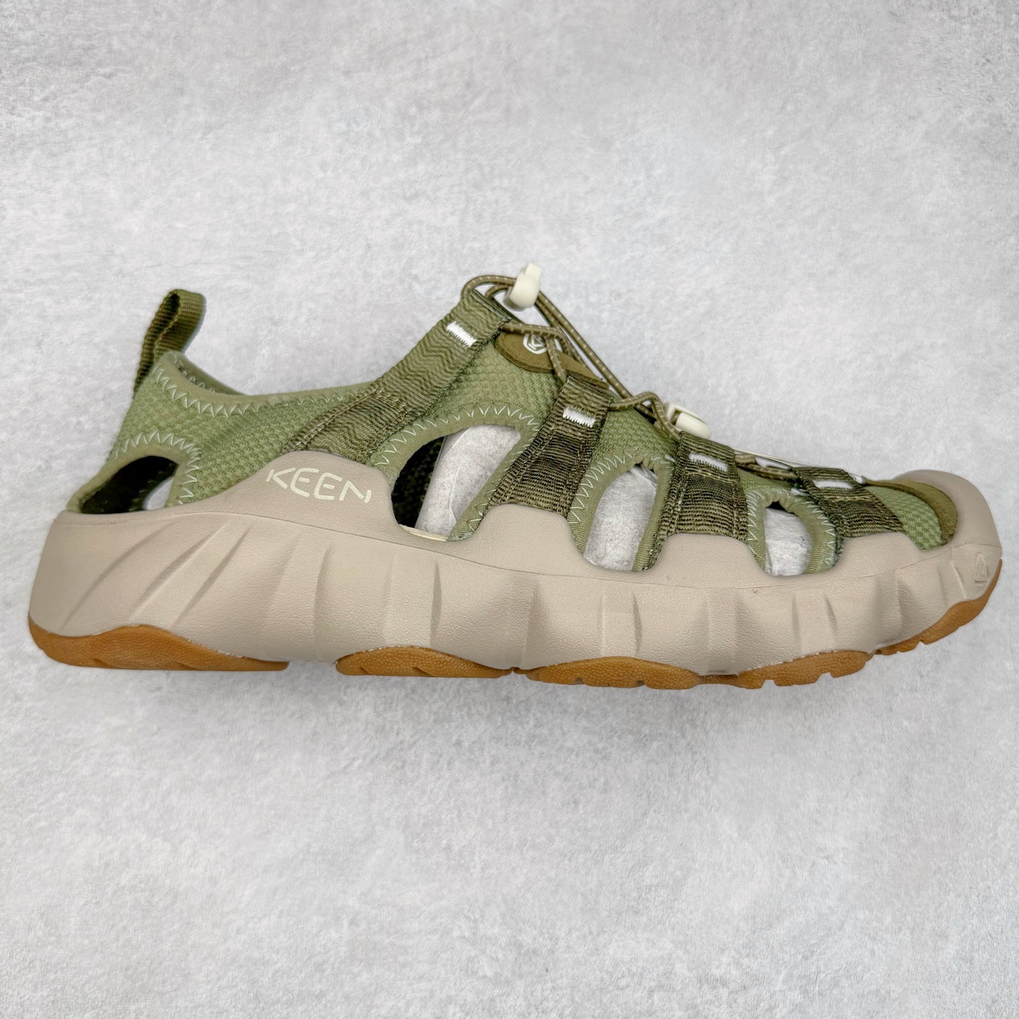 图片[7]-KEEN Hyperport H2 科恩防滑耐磨低帮户外功能鞋溯溪鞋凉鞋 KEEN诞生于2003年的美国人气户外品牌，以一双“保护脚趾”且能涉足水域的户外凉鞋NEWPORT诞生为契机，开启原创制鞋之路。KEEN相信，天空之下即是户外，因为户外不一定是极具挑战性的独自冒险，也可以是与朋友、家人和宠物一同分享外面的世界。同时，KEEN从诞生之初便始终贯彻环保制鞋的理念，不断创造出优秀的原创奇履。脚踏实地，致力向善。我们想和世界产生更多交集为世界减少更多负担，和你趣户外、趣做自己、趣环保让地球和生活都变得更美好。尺码：36 36.5 37.5 38 38.5 39 40 40.5 41 42 42.5 43 44 44.5 45-选品中心