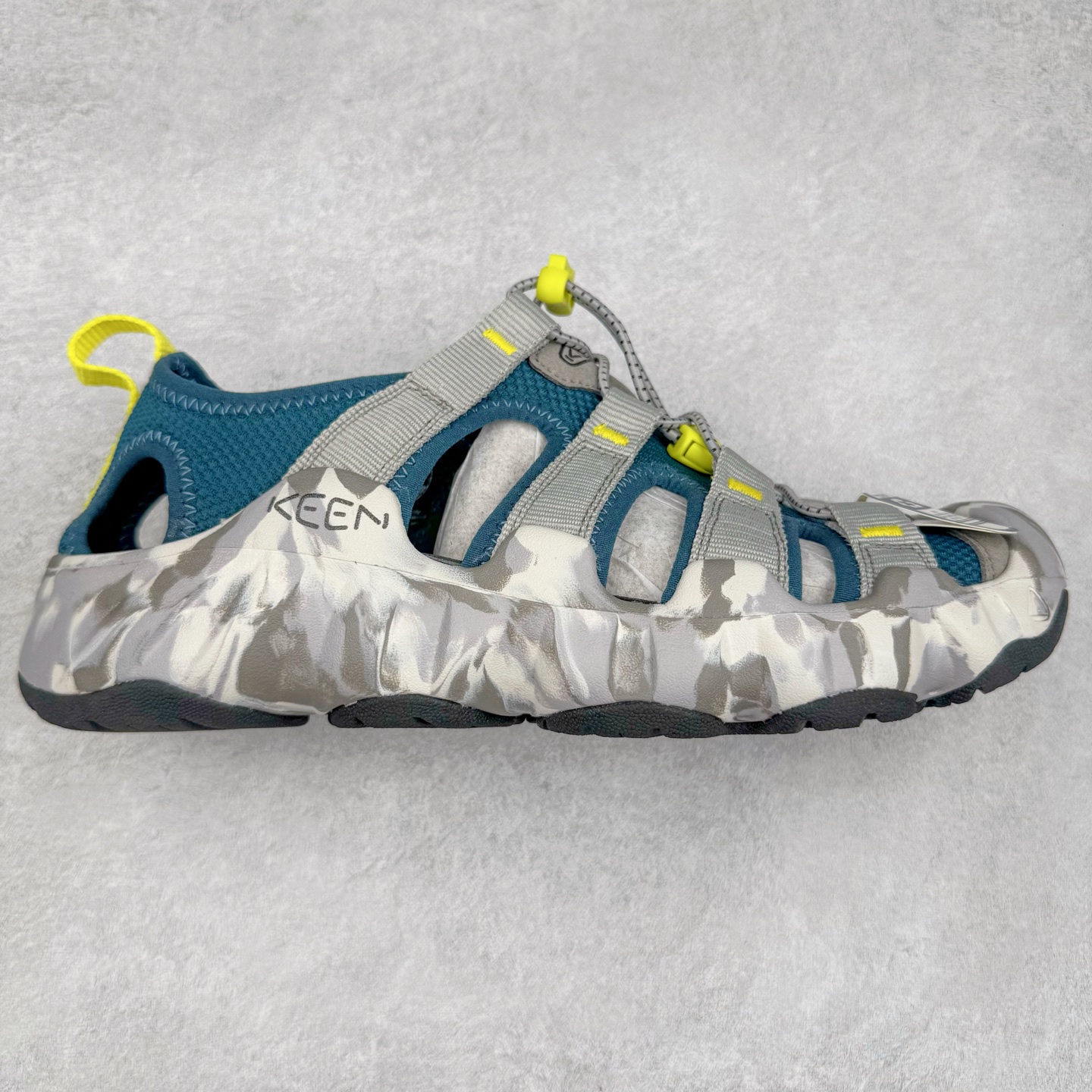 图片[2]-KEEN Hyperport H2 科恩防滑耐磨低帮户外功能鞋溯溪鞋凉鞋 KEEN诞生于2003年的美国人气户外品牌，以一双“保护脚趾”且能涉足水域的户外凉鞋NEWPORT诞生为契机，开启原创制鞋之路。KEEN相信，天空之下即是户外，因为户外不一定是极具挑战性的独自冒险，也可以是与朋友、家人和宠物一同分享外面的世界。同时，KEEN从诞生之初便始终贯彻环保制鞋的理念，不断创造出优秀的原创奇履。脚踏实地，致力向善。我们想和世界产生更多交集为世界减少更多负担，和你趣户外、趣做自己、趣环保让地球和生活都变得更美好。尺码：36 36.5 37.5 38 38.5 39 40 40.5 41 42 42.5 43 44 44.5 45-选品中心