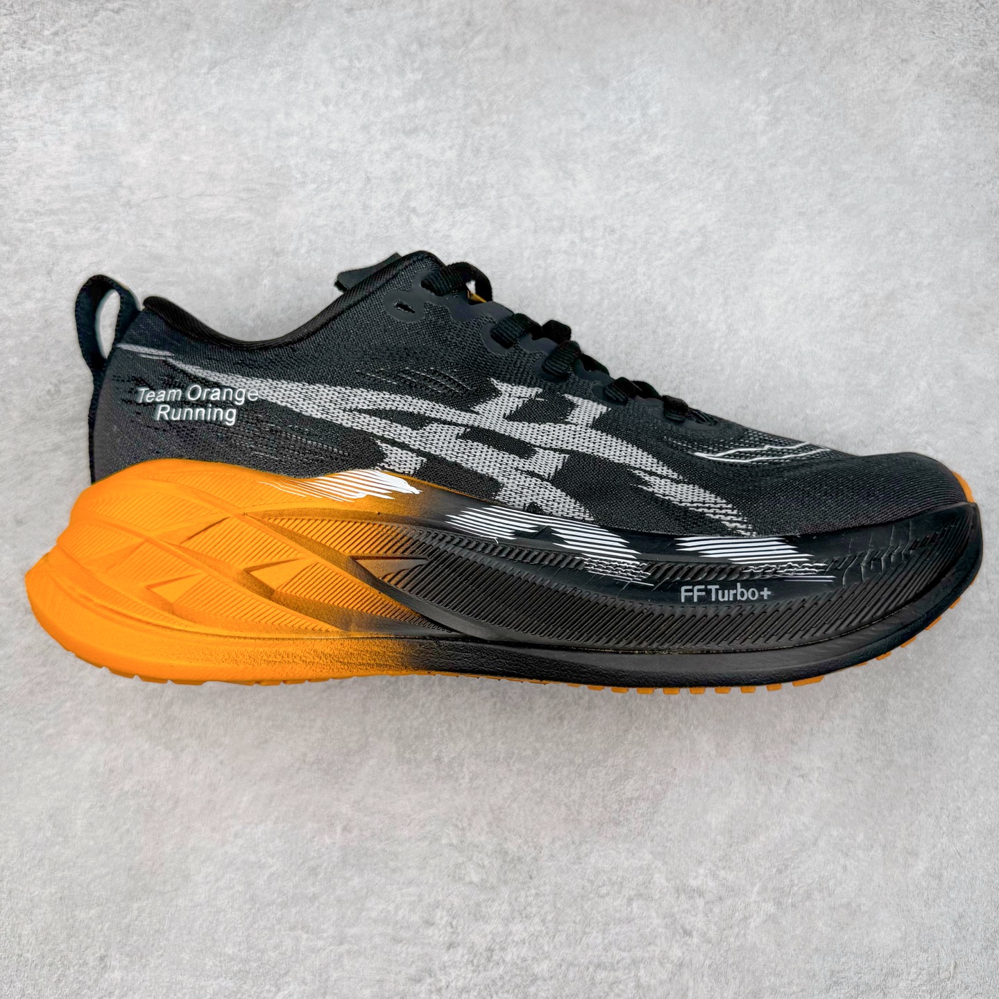 图片[10]-Asics Superblast 2 舒适百搭防滑耐磨低帮跑步鞋 ASICS（亚瑟士）是日本实业家鬼冢喜八郎创立的跑鞋运动品牌，名字想法源自著名的拉丁谚语“AnimaSana In Corpore Sano” ，意为“健全的精神寓于强健的体魄”。正如其名字的含义，ASICS亚瑟士一直坚信保持身体的健康与活力是打造健康快乐的生活方式的最佳途径。亚瑟士的跑鞋、篮球鞋等系列集专业与美貌于一身，拥有极高的热度。2016年，ASICS在“2016年日本最佳全球品牌”排行榜名列第17名。尺码：36 37.5 38 39 40 40.5 41.5 42 42.5 43.5 44 45-选品中心