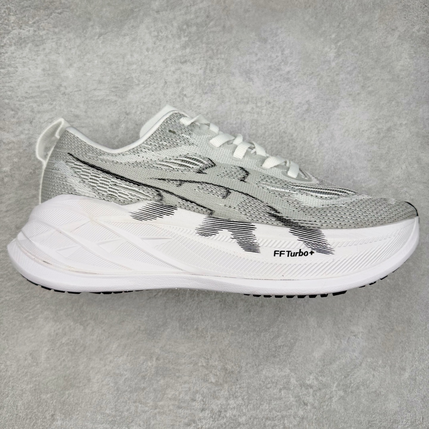 图片[7]-Asics Superblast 2 舒适百搭防滑耐磨低帮跑步鞋 ASICS（亚瑟士）是日本实业家鬼冢喜八郎创立的跑鞋运动品牌，名字想法源自著名的拉丁谚语“AnimaSana In Corpore Sano” ，意为“健全的精神寓于强健的体魄”。正如其名字的含义，ASICS亚瑟士一直坚信保持身体的健康与活力是打造健康快乐的生活方式的最佳途径。亚瑟士的跑鞋、篮球鞋等系列集专业与美貌于一身，拥有极高的热度。2016年，ASICS在“2016年日本最佳全球品牌”排行榜名列第17名。尺码：36 37.5 38 39 40 40.5 41.5 42 42.5 43.5 44 45-选品中心