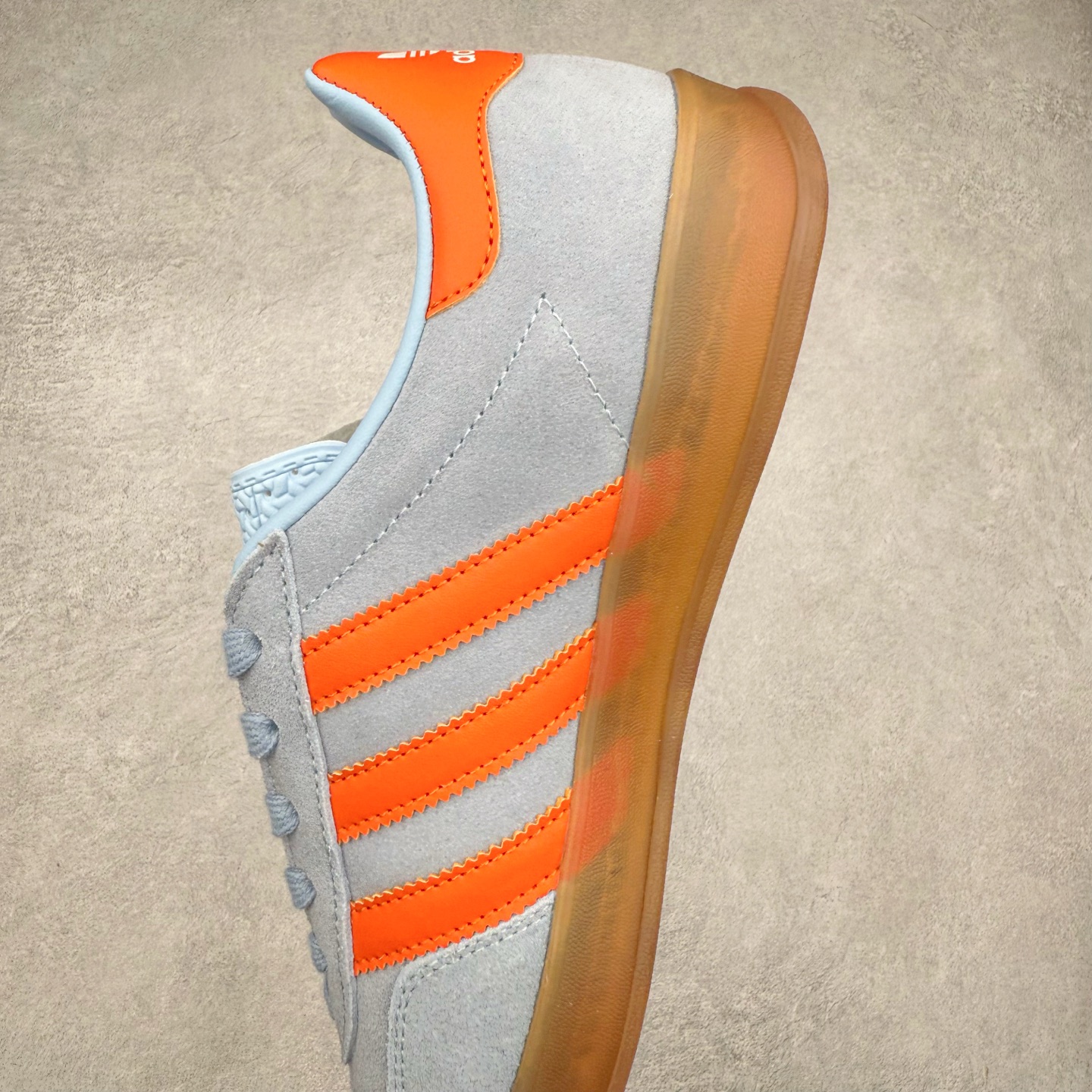 图片[7]-AD Gazelle Indoor Trainers 羚羊内训系列低帮复古百搭休闲运动德训风板鞋 JH5405 90年代经典的复刻版！自60年代以足球训练鞋面世以来,Gazelle就以其经典设计席卷全球。1991年版本的复刻,再造经典Gazelle。采用皮革打造,搭配浊色细节,让这款经典更加简约。尺码：36 36⅔ 37⅓ 38 38⅔ 39⅓ 40 40⅔ 41⅓ 42 42⅔ 43⅓ 44⅓ 44⅔ 45-选品中心