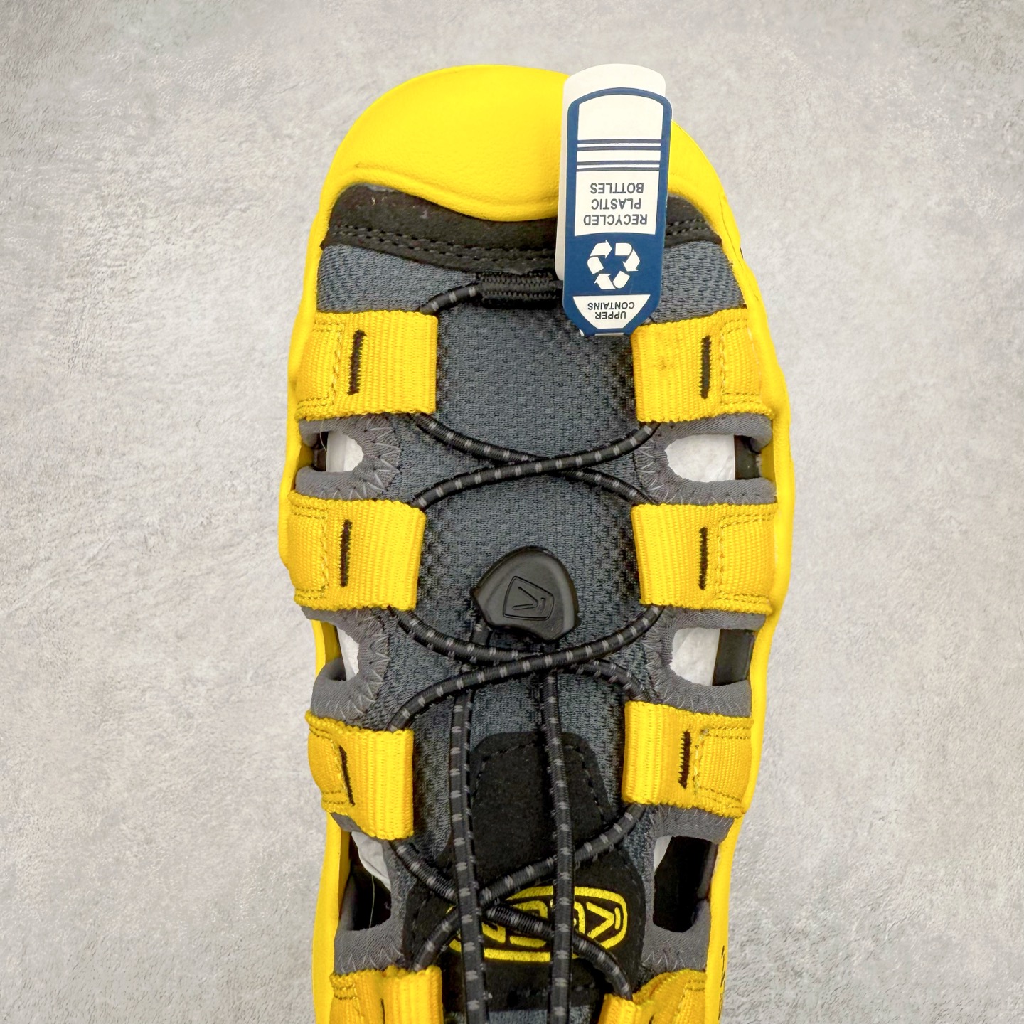 图片[4]-KEEN Hyperport H2 科恩防滑耐磨低帮户外功能鞋溯溪鞋凉鞋 KEEN诞生于2003年的美国人气户外品牌，以一双“保护脚趾”且能涉足水域的户外凉鞋NEWPORT诞生为契机，开启原创制鞋之路。KEEN相信，天空之下即是户外，因为户外不一定是极具挑战性的独自冒险，也可以是与朋友、家人和宠物一同分享外面的世界。同时，KEEN从诞生之初便始终贯彻环保制鞋的理念，不断创造出优秀的原创奇履。脚踏实地，致力向善。我们想和世界产生更多交集为世界减少更多负担，和你趣户外、趣做自己、趣环保让地球和生活都变得更美好。尺码：36 36.5 37.5 38 38.5 39 40 40.5 41 42 42.5 43 44 44.5 45-选品中心