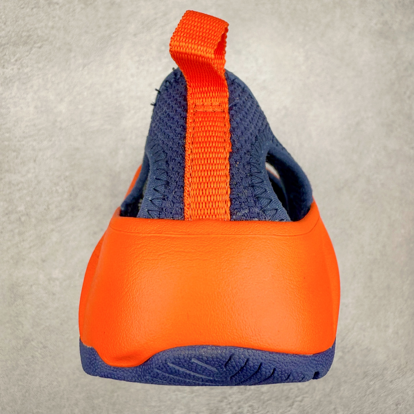 图片[8]-KEEN Hyperport H2 科恩防滑耐磨低帮户外功能鞋溯溪鞋凉鞋 KEEN诞生于2003年的美国人气户外品牌，以一双“保护脚趾”且能涉足水域的户外凉鞋NEWPORT诞生为契机，开启原创制鞋之路。KEEN相信，天空之下即是户外，因为户外不一定是极具挑战性的独自冒险，也可以是与朋友、家人和宠物一同分享外面的世界。同时，KEEN从诞生之初便始终贯彻环保制鞋的理念，不断创造出优秀的原创奇履。脚踏实地，致力向善。我们想和世界产生更多交集为世界减少更多负担，和你趣户外、趣做自己、趣环保让地球和生活都变得更美好。尺码：36 36.5 37.5 38 38.5 39 40 40.5 41 42 42.5 43 44 44.5 45-选品中心