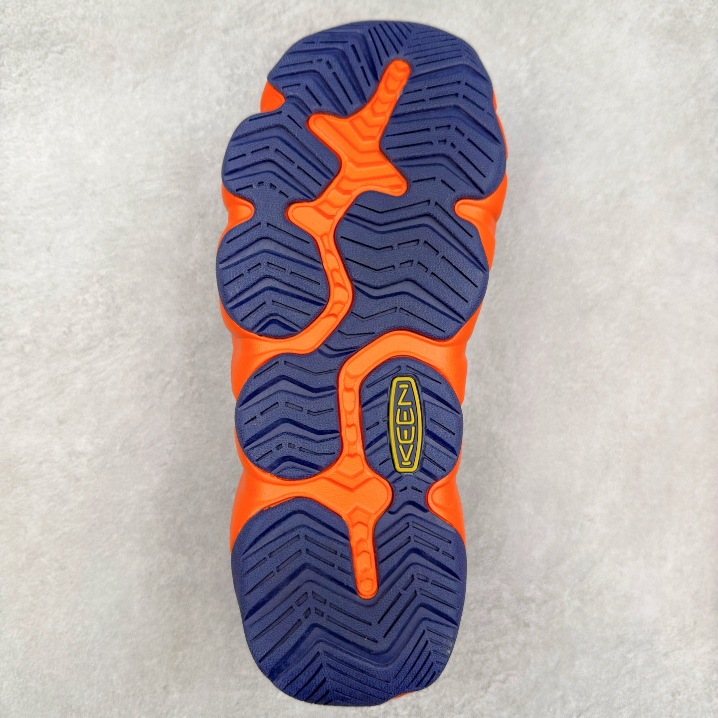 图片[9]-KEEN Hyperport H2 科恩防滑耐磨低帮户外功能鞋溯溪鞋凉鞋 KEEN诞生于2003年的美国人气户外品牌，以一双“保护脚趾”且能涉足水域的户外凉鞋NEWPORT诞生为契机，开启原创制鞋之路。KEEN相信，天空之下即是户外，因为户外不一定是极具挑战性的独自冒险，也可以是与朋友、家人和宠物一同分享外面的世界。同时，KEEN从诞生之初便始终贯彻环保制鞋的理念，不断创造出优秀的原创奇履。脚踏实地，致力向善。我们想和世界产生更多交集为世界减少更多负担，和你趣户外、趣做自己、趣环保让地球和生活都变得更美好。尺码：36 36.5 37.5 38 38.5 39 40 40.5 41 42 42.5 43 44 44.5 45-选品中心