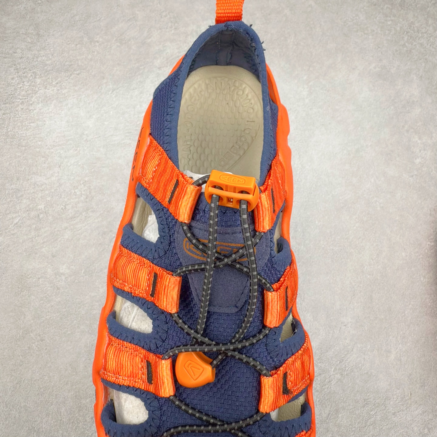 图片[5]-KEEN Hyperport H2 科恩防滑耐磨低帮户外功能鞋溯溪鞋凉鞋 KEEN诞生于2003年的美国人气户外品牌，以一双“保护脚趾”且能涉足水域的户外凉鞋NEWPORT诞生为契机，开启原创制鞋之路。KEEN相信，天空之下即是户外，因为户外不一定是极具挑战性的独自冒险，也可以是与朋友、家人和宠物一同分享外面的世界。同时，KEEN从诞生之初便始终贯彻环保制鞋的理念，不断创造出优秀的原创奇履。脚踏实地，致力向善。我们想和世界产生更多交集为世界减少更多负担，和你趣户外、趣做自己、趣环保让地球和生活都变得更美好。尺码：36 36.5 37.5 38 38.5 39 40 40.5 41 42 42.5 43 44 44.5 45-选品中心