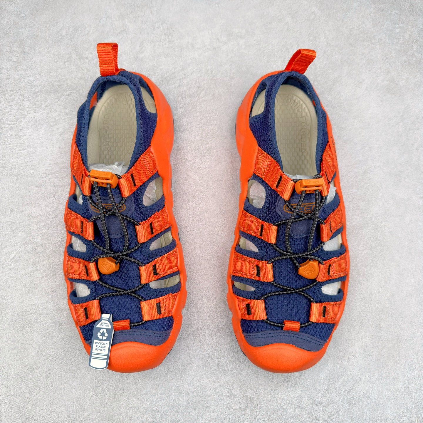 图片[2]-KEEN Hyperport H2 科恩防滑耐磨低帮户外功能鞋溯溪鞋凉鞋 KEEN诞生于2003年的美国人气户外品牌，以一双“保护脚趾”且能涉足水域的户外凉鞋NEWPORT诞生为契机，开启原创制鞋之路。KEEN相信，天空之下即是户外，因为户外不一定是极具挑战性的独自冒险，也可以是与朋友、家人和宠物一同分享外面的世界。同时，KEEN从诞生之初便始终贯彻环保制鞋的理念，不断创造出优秀的原创奇履。脚踏实地，致力向善。我们想和世界产生更多交集为世界减少更多负担，和你趣户外、趣做自己、趣环保让地球和生活都变得更美好。尺码：36 36.5 37.5 38 38.5 39 40 40.5 41 42 42.5 43 44 44.5 45-选品中心