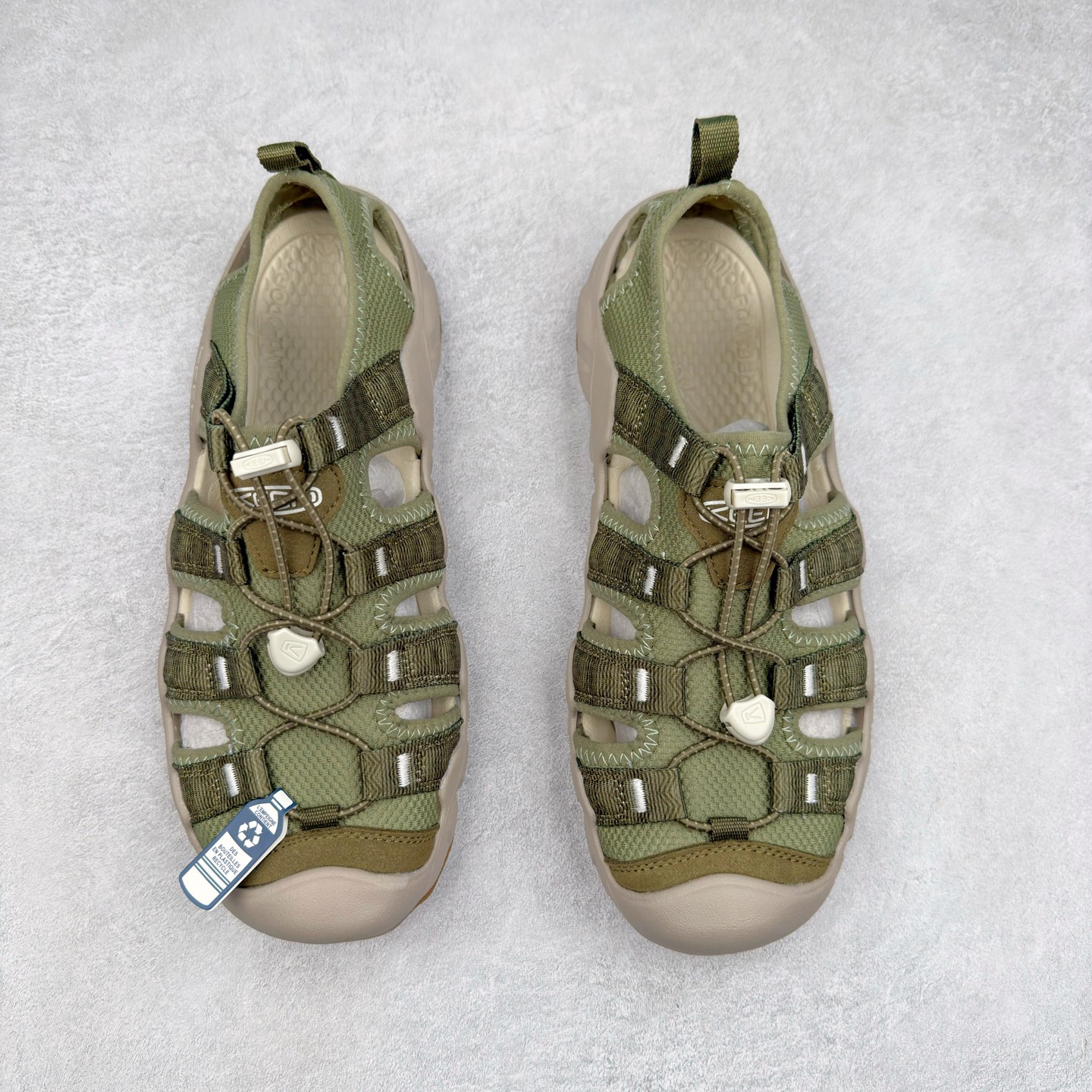 图片[2]-KEEN Hyperport H2 科恩防滑耐磨低帮户外功能鞋溯溪鞋凉鞋 KEEN诞生于2003年的美国人气户外品牌，以一双“保护脚趾”且能涉足水域的户外凉鞋NEWPORT诞生为契机，开启原创制鞋之路。KEEN相信，天空之下即是户外，因为户外不一定是极具挑战性的独自冒险，也可以是与朋友、家人和宠物一同分享外面的世界。同时，KEEN从诞生之初便始终贯彻环保制鞋的理念，不断创造出优秀的原创奇履。脚踏实地，致力向善。我们想和世界产生更多交集为世界减少更多负担，和你趣户外、趣做自己、趣环保让地球和生活都变得更美好。尺码：36 36.5 37.5 38 38.5 39 40 40.5 41 42 42.5 43 44 44.5 45-选品中心