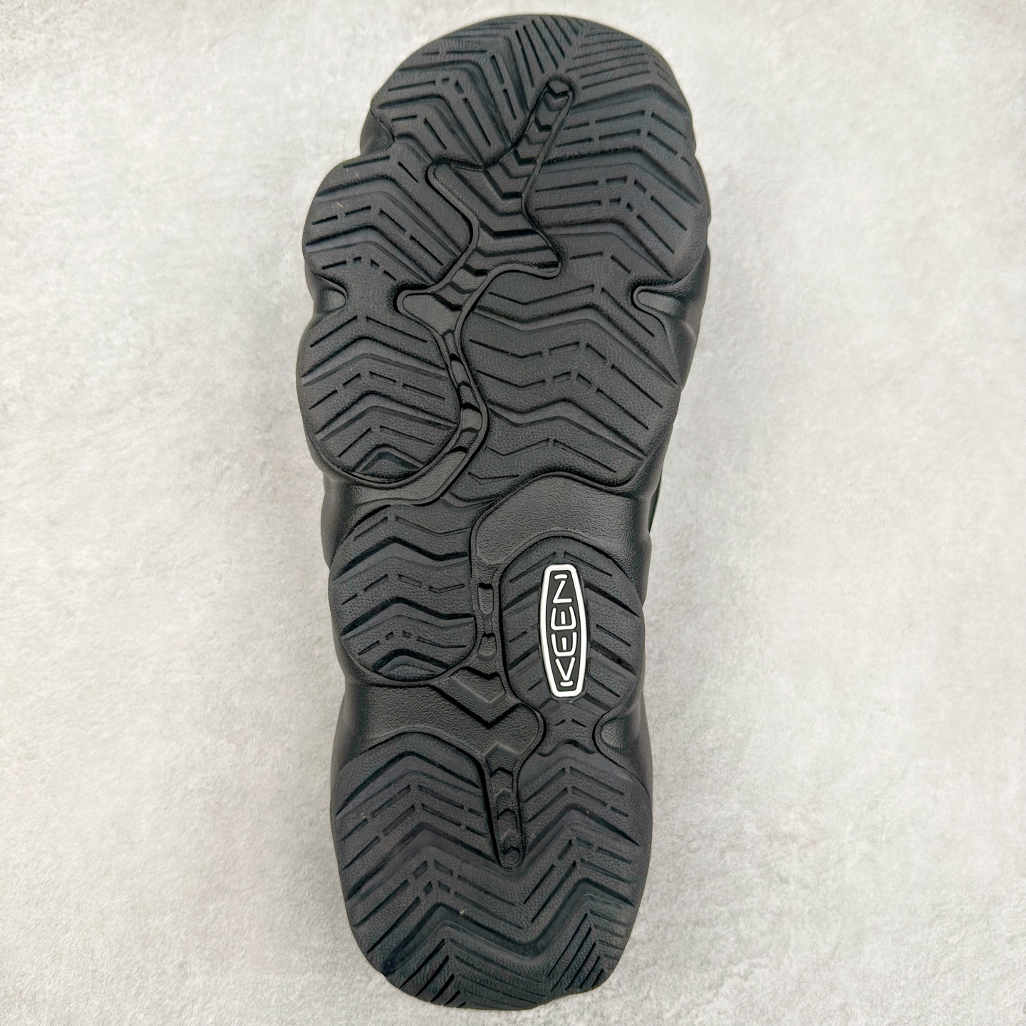 图片[9]-KEEN Hyperport H2 科恩防滑耐磨低帮户外功能鞋溯溪鞋凉鞋 KEEN诞生于2003年的美国人气户外品牌，以一双“保护脚趾”且能涉足水域的户外凉鞋NEWPORT诞生为契机，开启原创制鞋之路。KEEN相信，天空之下即是户外，因为户外不一定是极具挑战性的独自冒险，也可以是与朋友、家人和宠物一同分享外面的世界。同时，KEEN从诞生之初便始终贯彻环保制鞋的理念，不断创造出优秀的原创奇履。脚踏实地，致力向善。我们想和世界产生更多交集为世界减少更多负担，和你趣户外、趣做自己、趣环保让地球和生活都变得更美好。尺码：36 36.5 37.5 38 38.5 39 40 40.5 41 42 42.5 43 44 44.5 45-选品中心