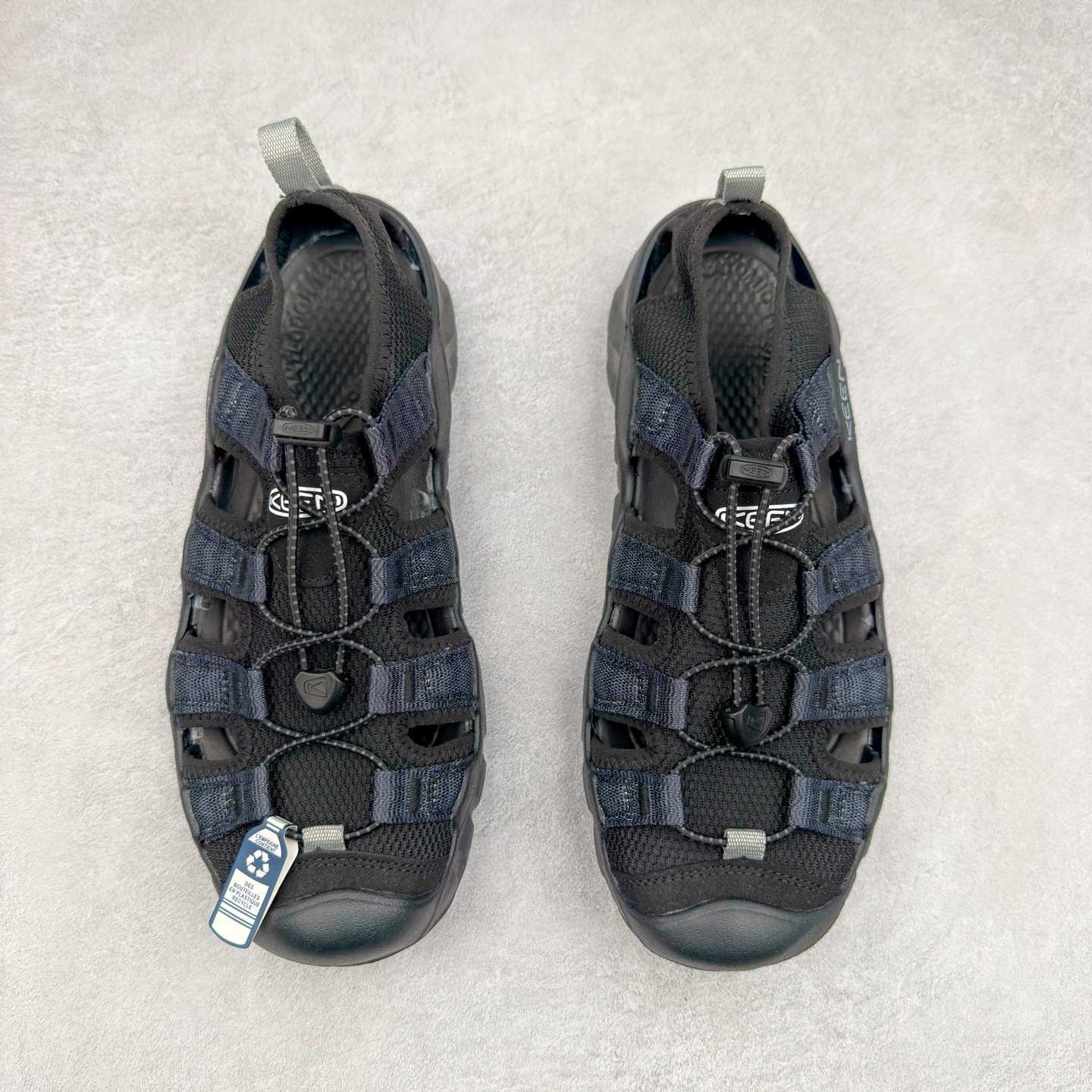 图片[2]-KEEN Hyperport H2 科恩防滑耐磨低帮户外功能鞋溯溪鞋凉鞋 KEEN诞生于2003年的美国人气户外品牌，以一双“保护脚趾”且能涉足水域的户外凉鞋NEWPORT诞生为契机，开启原创制鞋之路。KEEN相信，天空之下即是户外，因为户外不一定是极具挑战性的独自冒险，也可以是与朋友、家人和宠物一同分享外面的世界。同时，KEEN从诞生之初便始终贯彻环保制鞋的理念，不断创造出优秀的原创奇履。脚踏实地，致力向善。我们想和世界产生更多交集为世界减少更多负担，和你趣户外、趣做自己、趣环保让地球和生活都变得更美好。尺码：36 36.5 37.5 38 38.5 39 40 40.5 41 42 42.5 43 44 44.5 45-选品中心