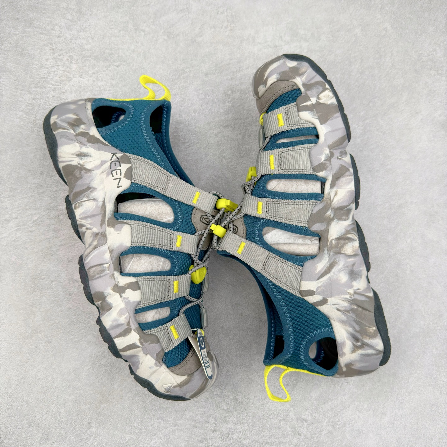 图片[3]-KEEN Hyperport H2 科恩防滑耐磨低帮户外功能鞋溯溪鞋凉鞋 KEEN诞生于2003年的美国人气户外品牌，以一双“保护脚趾”且能涉足水域的户外凉鞋NEWPORT诞生为契机，开启原创制鞋之路。KEEN相信，天空之下即是户外，因为户外不一定是极具挑战性的独自冒险，也可以是与朋友、家人和宠物一同分享外面的世界。同时，KEEN从诞生之初便始终贯彻环保制鞋的理念，不断创造出优秀的原创奇履。脚踏实地，致力向善。我们想和世界产生更多交集为世界减少更多负担，和你趣户外、趣做自己、趣环保让地球和生活都变得更美好。尺码：36 36.5 37.5 38 38.5 39 40 40.5 41 42 42.5 43 44 44.5 45-选品中心