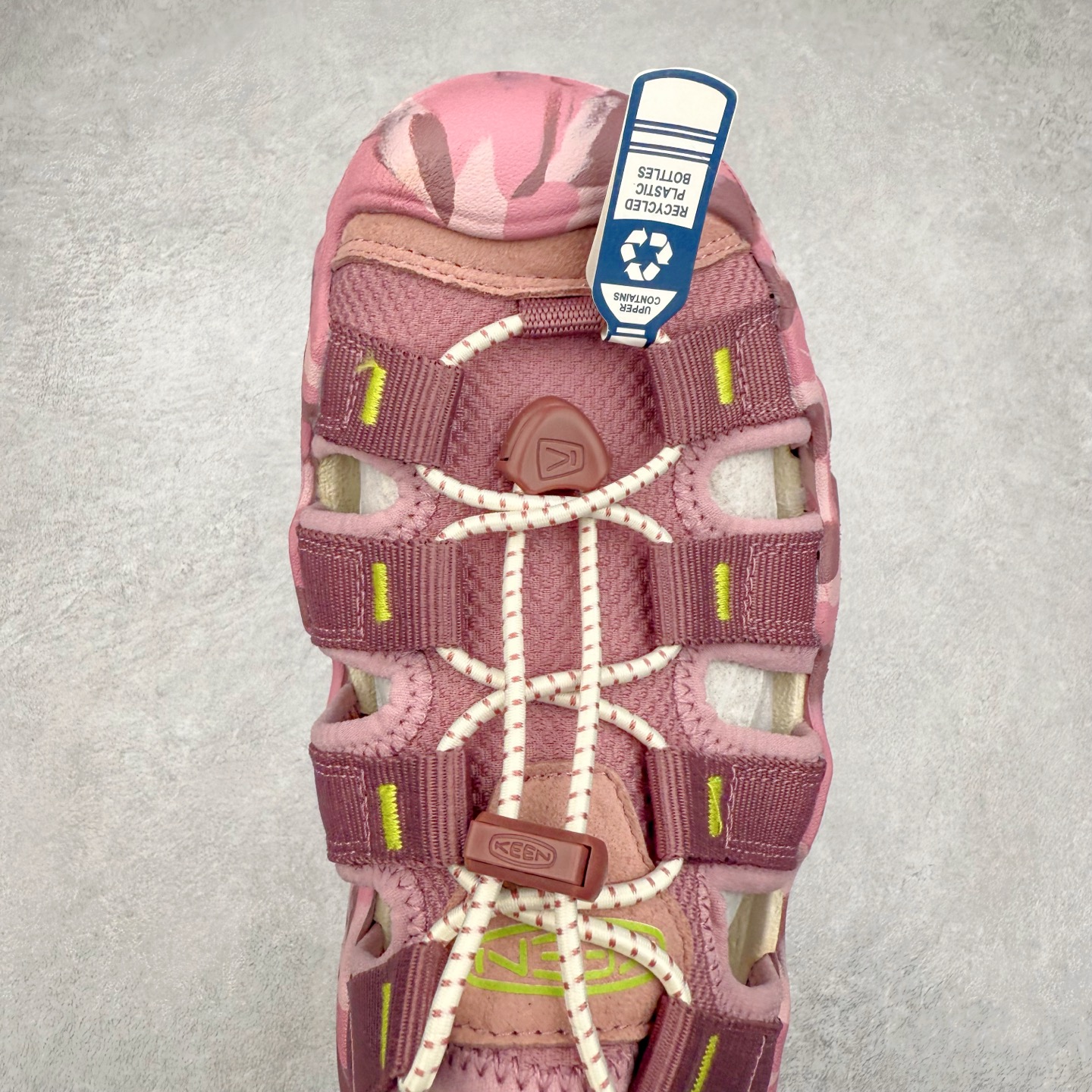 图片[4]-KEEN Hyperport H2 科恩防滑耐磨低帮户外功能鞋溯溪鞋凉鞋 KEEN诞生于2003年的美国人气户外品牌，以一双“保护脚趾”且能涉足水域的户外凉鞋NEWPORT诞生为契机，开启原创制鞋之路。KEEN相信，天空之下即是户外，因为户外不一定是极具挑战性的独自冒险，也可以是与朋友、家人和宠物一同分享外面的世界。同时，KEEN从诞生之初便始终贯彻环保制鞋的理念，不断创造出优秀的原创奇履。脚踏实地，致力向善。我们想和世界产生更多交集为世界减少更多负担，和你趣户外、趣做自己、趣环保让地球和生活都变得更美好。尺码：36 36.5 37.5 38 38.5 39 40 40.5 41 42 42.5 43 44 44.5 45-选品中心