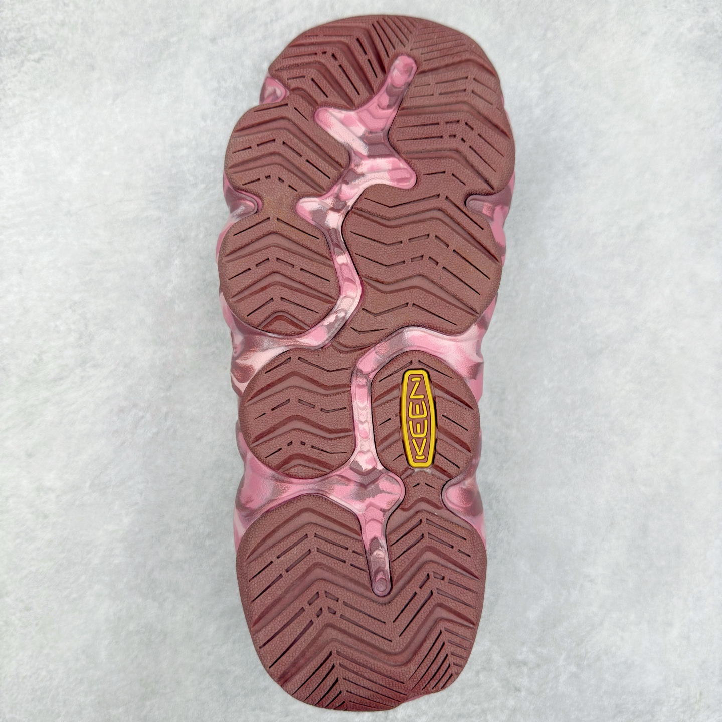 图片[9]-KEEN Hyperport H2 科恩防滑耐磨低帮户外功能鞋溯溪鞋凉鞋 KEEN诞生于2003年的美国人气户外品牌，以一双“保护脚趾”且能涉足水域的户外凉鞋NEWPORT诞生为契机，开启原创制鞋之路。KEEN相信，天空之下即是户外，因为户外不一定是极具挑战性的独自冒险，也可以是与朋友、家人和宠物一同分享外面的世界。同时，KEEN从诞生之初便始终贯彻环保制鞋的理念，不断创造出优秀的原创奇履。脚踏实地，致力向善。我们想和世界产生更多交集为世界减少更多负担，和你趣户外、趣做自己、趣环保让地球和生活都变得更美好。尺码：36 36.5 37.5 38 38.5 39 40 40.5 41 42 42.5 43 44 44.5 45-选品中心