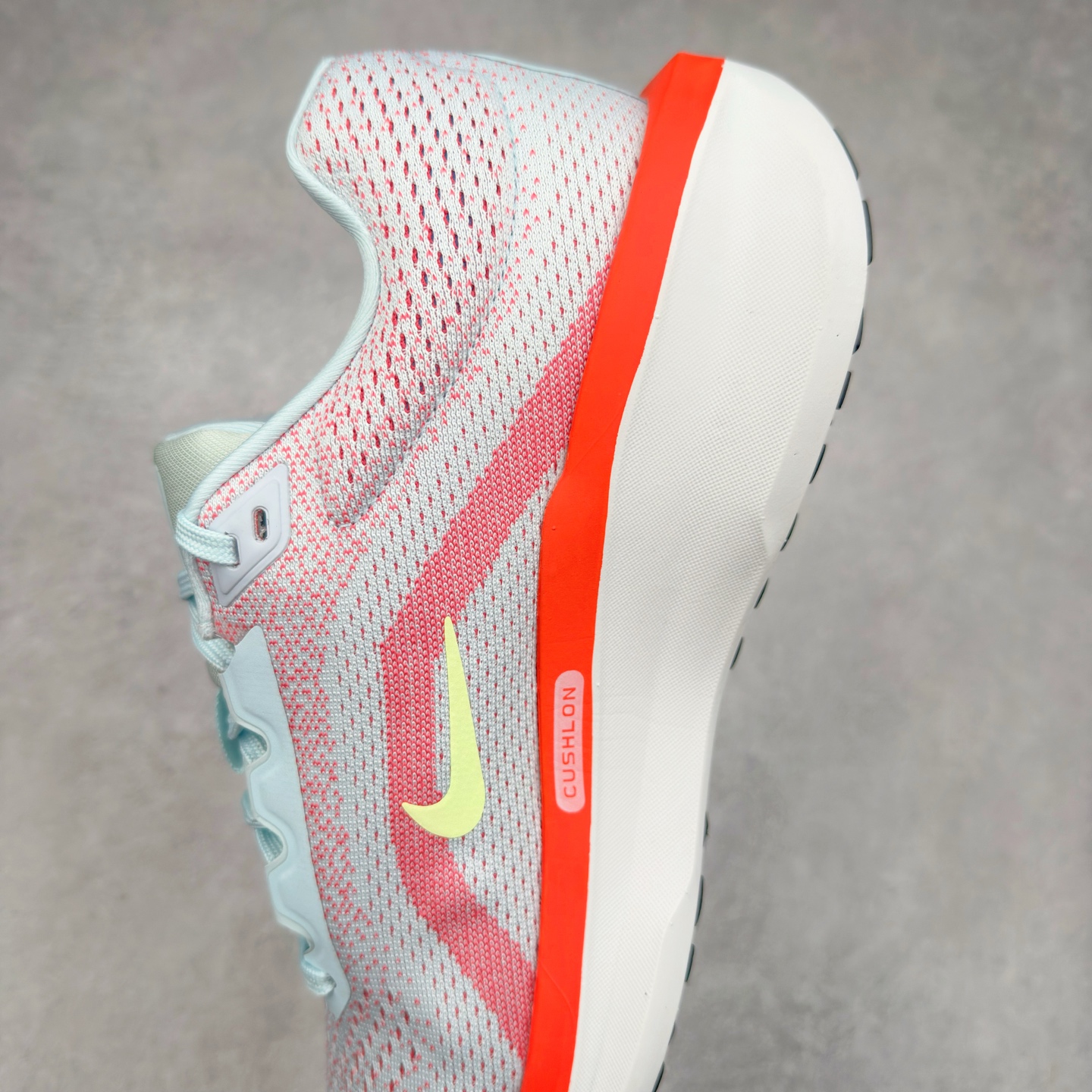 图片[7]-＃TG纯原 NK Winflo 11 舒适轻便低帮休闲跑步鞋 独家渠道 市面未流通批次 奥莱直播间499 599一样的东西 碾压市面现存所有版本 公司一样的东西 超值回馈 帮你省钱 拥有 Zoom Air 一如既往的稳定感和流畅感 鞋面采用工程网眼设计 为特定高热区域营造出色透气性 进一步增加鞋面的穿孔数量 让足部能够快速散热 中足搭配 Flywire 飞线 在高速运动时营造舒适稳定的贴合感 内置Zoon气垫加持 动力十足 尺码：36 36.5 37.5 38 38.5 39 40 40.5 41 42 42.5 43 44 44.5 45-选品中心