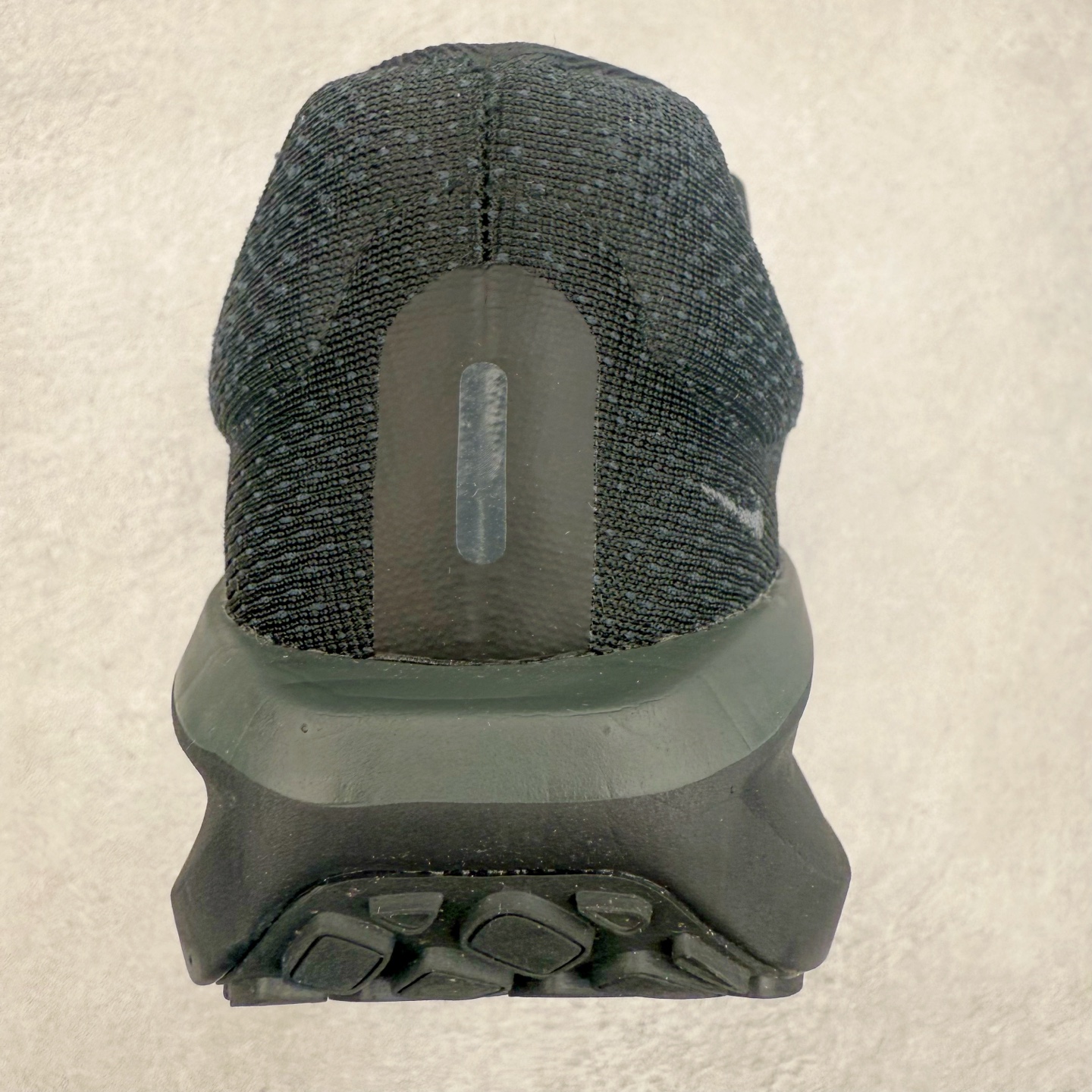 图片[8]-＃TG纯原 NK Winflo 11 舒适轻便低帮休闲跑步鞋 独家渠道 市面未流通批次 奥莱直播间499 599一样的东西 碾压市面现存所有版本 公司一样的东西 超值回馈 帮你省钱 拥有 Zoom Air 一如既往的稳定感和流畅感 鞋面采用工程网眼设计 为特定高热区域营造出色透气性 进一步增加鞋面的穿孔数量 让足部能够快速散热 中足搭配 Flywire 飞线 在高速运动时营造舒适稳定的贴合感 内置Zoon气垫加持 动力十足 尺码：36 36.5 37.5 38 38.5 39 40 40.5 41 42 42.5 43 44 44.5 45-选品中心