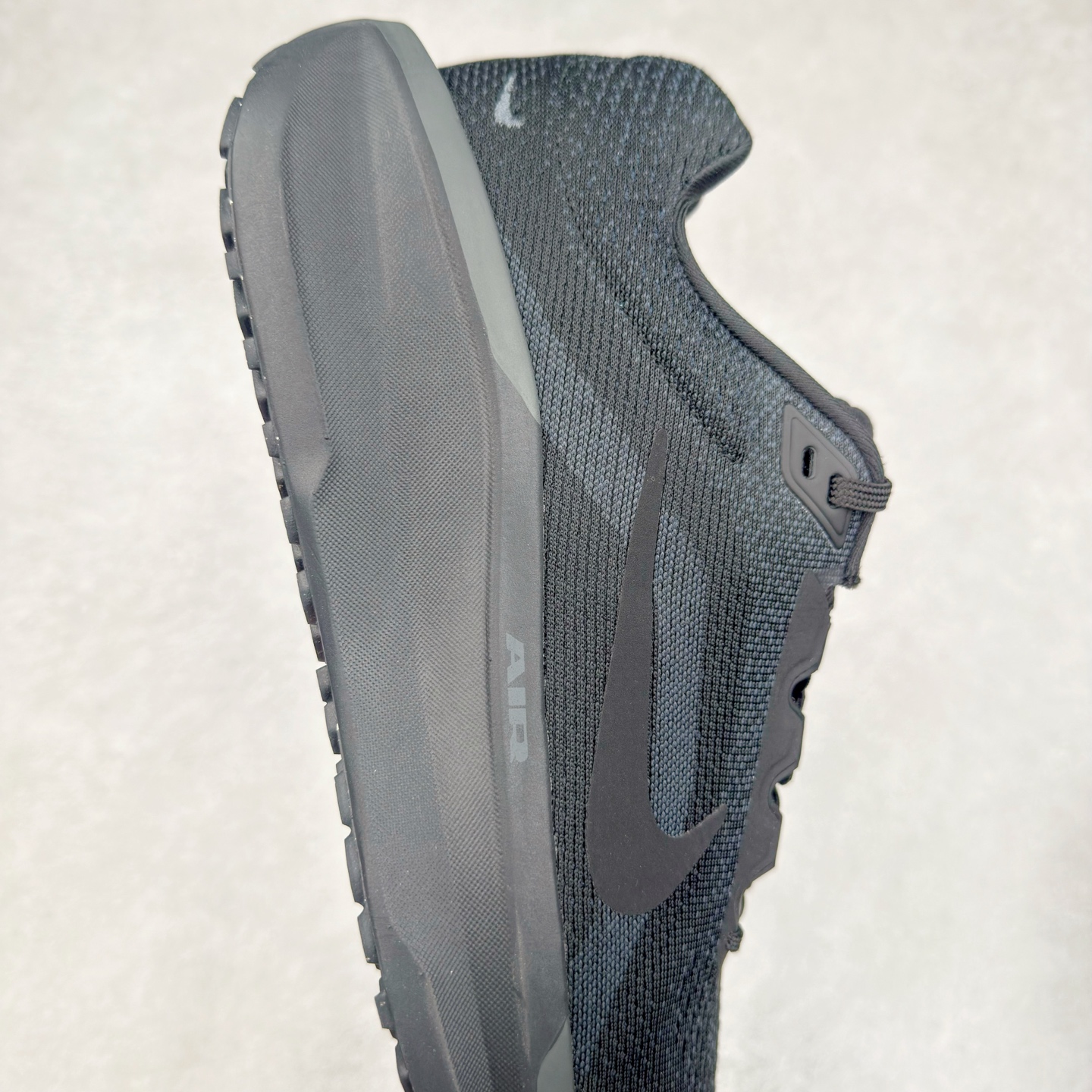 图片[6]-＃TG纯原 NK Winflo 11 舒适轻便低帮休闲跑步鞋 独家渠道 市面未流通批次 奥莱直播间499 599一样的东西 碾压市面现存所有版本 公司一样的东西 超值回馈 帮你省钱 拥有 Zoom Air 一如既往的稳定感和流畅感 鞋面采用工程网眼设计 为特定高热区域营造出色透气性 进一步增加鞋面的穿孔数量 让足部能够快速散热 中足搭配 Flywire 飞线 在高速运动时营造舒适稳定的贴合感 内置Zoon气垫加持 动力十足 尺码：36 36.5 37.5 38 38.5 39 40 40.5 41 42 42.5 43 44 44.5 45-选品中心