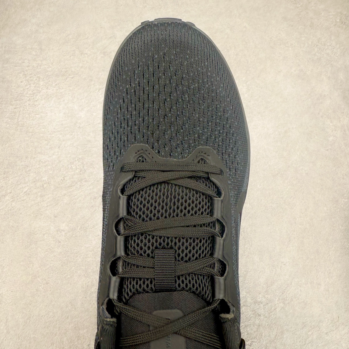 图片[4]-＃TG纯原 NK Winflo 11 舒适轻便低帮休闲跑步鞋 独家渠道 市面未流通批次 奥莱直播间499 599一样的东西 碾压市面现存所有版本 公司一样的东西 超值回馈 帮你省钱 拥有 Zoom Air 一如既往的稳定感和流畅感 鞋面采用工程网眼设计 为特定高热区域营造出色透气性 进一步增加鞋面的穿孔数量 让足部能够快速散热 中足搭配 Flywire 飞线 在高速运动时营造舒适稳定的贴合感 内置Zoon气垫加持 动力十足 尺码：36 36.5 37.5 38 38.5 39 40 40.5 41 42 42.5 43 44 44.5 45-选品中心