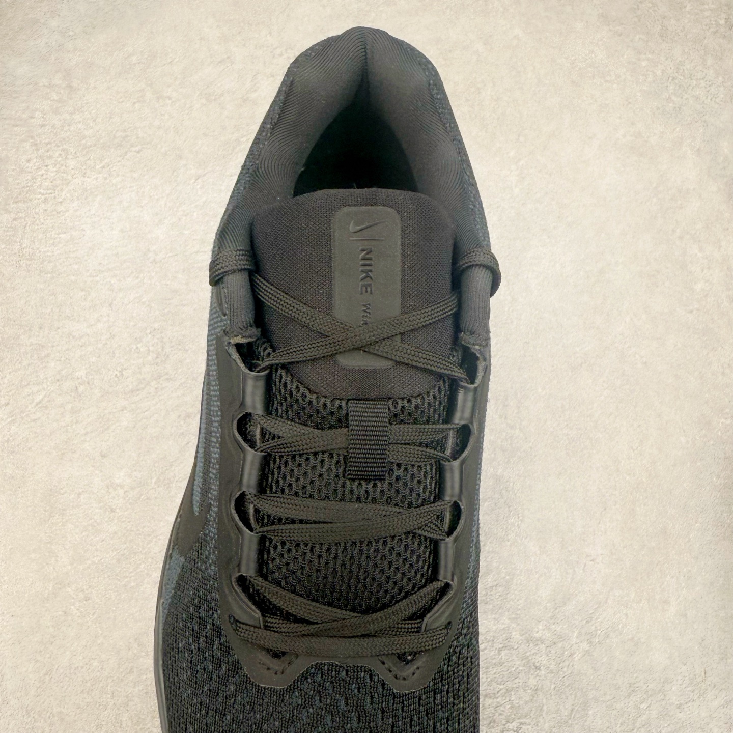 图片[5]-＃TG纯原 NK Winflo 11 舒适轻便低帮休闲跑步鞋 独家渠道 市面未流通批次 奥莱直播间499 599一样的东西 碾压市面现存所有版本 公司一样的东西 超值回馈 帮你省钱 拥有 Zoom Air 一如既往的稳定感和流畅感 鞋面采用工程网眼设计 为特定高热区域营造出色透气性 进一步增加鞋面的穿孔数量 让足部能够快速散热 中足搭配 Flywire 飞线 在高速运动时营造舒适稳定的贴合感 内置Zoon气垫加持 动力十足 尺码：36 36.5 37.5 38 38.5 39 40 40.5 41 42 42.5 43 44 44.5 45-选品中心