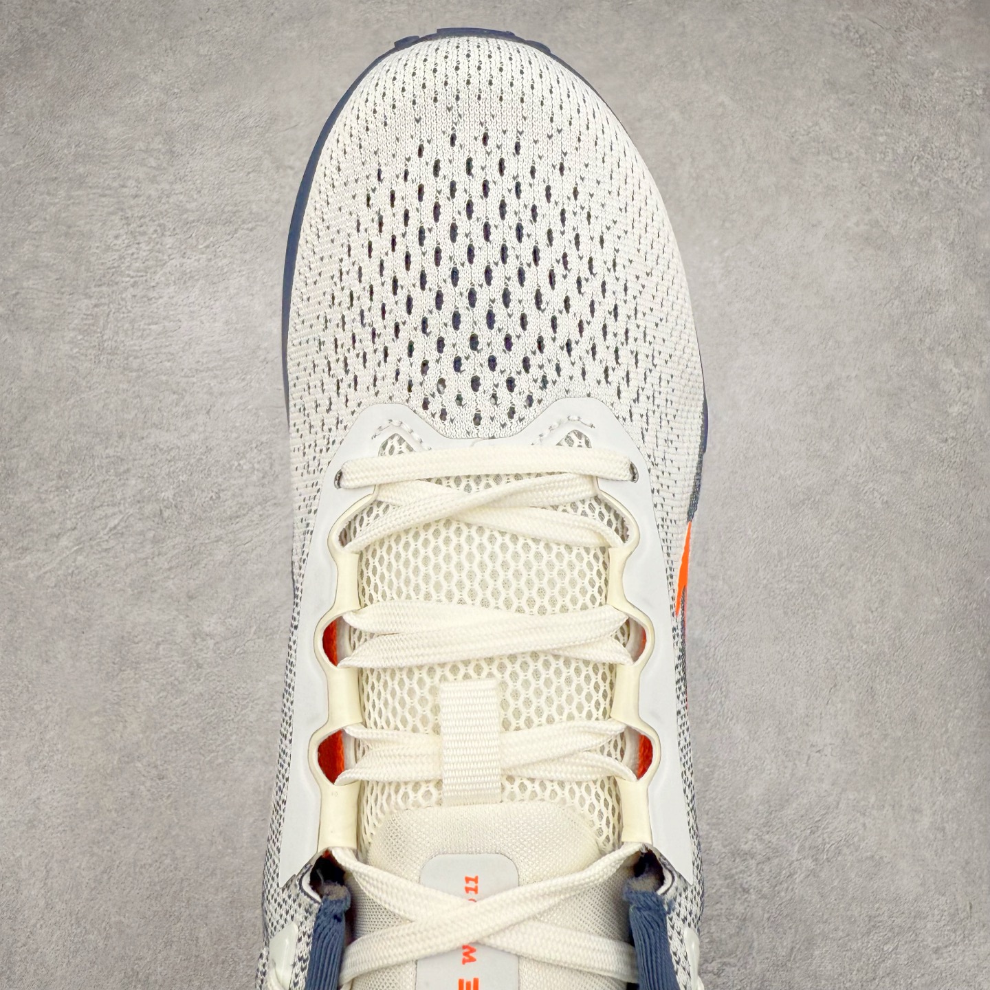 图片[4]-＃TG纯原 NK Winflo 11 舒适轻便低帮休闲跑步鞋 独家渠道 市面未流通批次 奥莱直播间499 599一样的东西 碾压市面现存所有版本 公司一样的东西 超值回馈 帮你省钱 拥有 Zoom Air 一如既往的稳定感和流畅感 鞋面采用工程网眼设计 为特定高热区域营造出色透气性 进一步增加鞋面的穿孔数量 让足部能够快速散热 中足搭配 Flywire 飞线 在高速运动时营造舒适稳定的贴合感 内置Zoon气垫加持 动力十足 尺码：36 36.5 37.5 38 38.5 39 40 40.5 41 42 42.5 43 44 44.5 45-选品中心