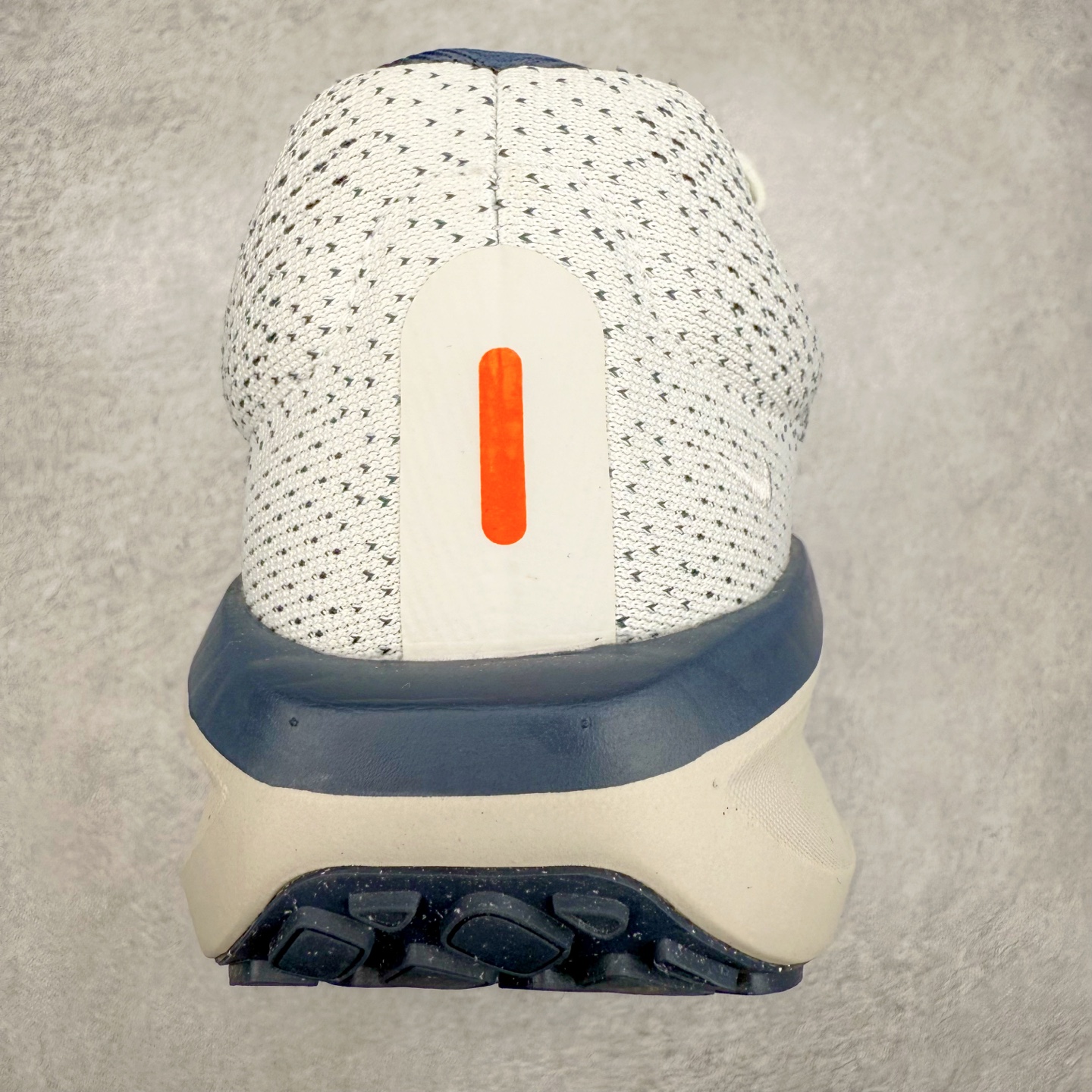 图片[8]-＃TG纯原 NK Winflo 11 舒适轻便低帮休闲跑步鞋 独家渠道 市面未流通批次 奥莱直播间499 599一样的东西 碾压市面现存所有版本 公司一样的东西 超值回馈 帮你省钱 拥有 Zoom Air 一如既往的稳定感和流畅感 鞋面采用工程网眼设计 为特定高热区域营造出色透气性 进一步增加鞋面的穿孔数量 让足部能够快速散热 中足搭配 Flywire 飞线 在高速运动时营造舒适稳定的贴合感 内置Zoon气垫加持 动力十足 尺码：36 36.5 37.5 38 38.5 39 40 40.5 41 42 42.5 43 44 44.5 45-选品中心