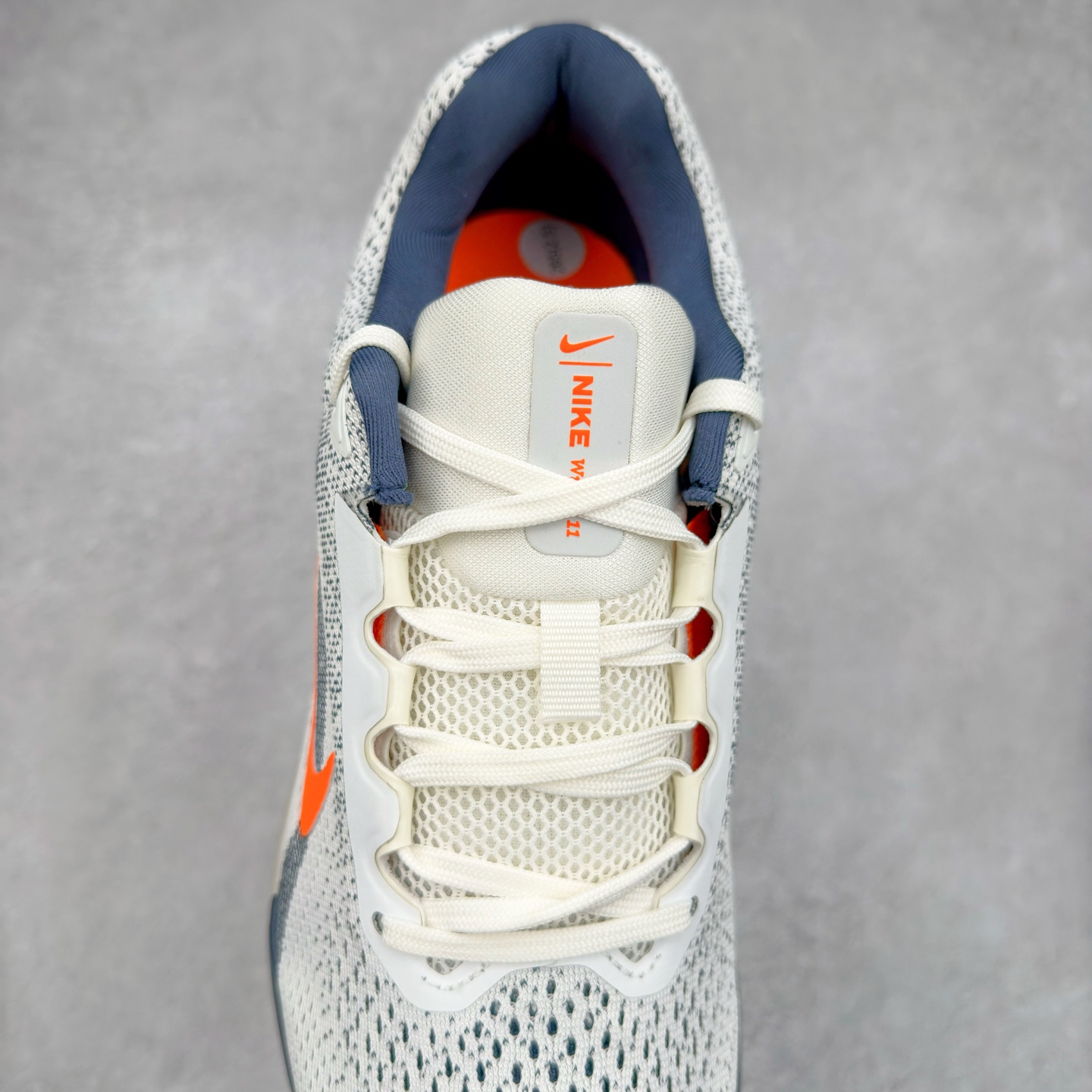 图片[5]-＃TG纯原 NK Winflo 11 舒适轻便低帮休闲跑步鞋 独家渠道 市面未流通批次 奥莱直播间499 599一样的东西 碾压市面现存所有版本 公司一样的东西 超值回馈 帮你省钱 拥有 Zoom Air 一如既往的稳定感和流畅感 鞋面采用工程网眼设计 为特定高热区域营造出色透气性 进一步增加鞋面的穿孔数量 让足部能够快速散热 中足搭配 Flywire 飞线 在高速运动时营造舒适稳定的贴合感 内置Zoon气垫加持 动力十足 尺码：36 36.5 37.5 38 38.5 39 40 40.5 41 42 42.5 43 44 44.5 45-选品中心