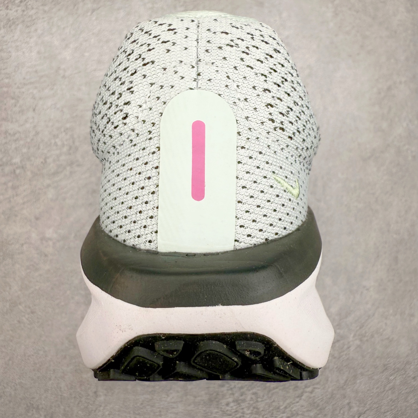 图片[8]-＃TG纯原 NK Winflo 11 舒适轻便低帮休闲跑步鞋 独家渠道 市面未流通批次 奥莱直播间499 599一样的东西 碾压市面现存所有版本 公司一样的东西 超值回馈 帮你省钱 拥有 Zoom Air 一如既往的稳定感和流畅感 鞋面采用工程网眼设计 为特定高热区域营造出色透气性 进一步增加鞋面的穿孔数量 让足部能够快速散热 中足搭配 Flywire 飞线 在高速运动时营造舒适稳定的贴合感 内置Zoon气垫加持 动力十足 尺码：36 36.5 37.5 38 38.5 39 40 40.5 41 42 42.5 43 44 44.5 45-选品中心