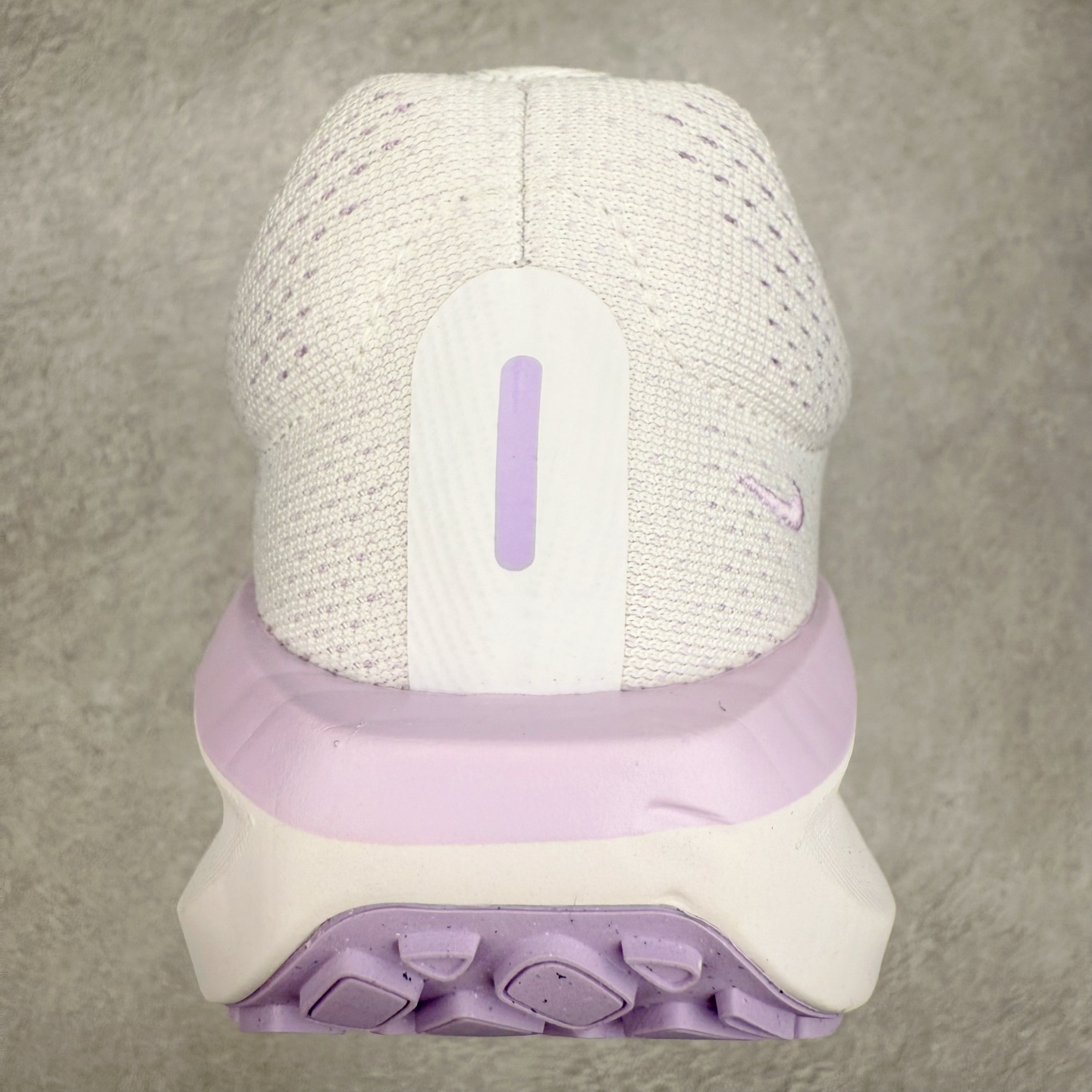 图片[8]-＃TG纯原 NK Winflo 11 舒适轻便低帮休闲跑步鞋 独家渠道 市面未流通批次 奥莱直播间499 599一样的东西 碾压市面现存所有版本 公司一样的东西 超值回馈 帮你省钱 拥有 Zoom Air 一如既往的稳定感和流畅感 鞋面采用工程网眼设计 为特定高热区域营造出色透气性 进一步增加鞋面的穿孔数量 让足部能够快速散热 中足搭配 Flywire 飞线 在高速运动时营造舒适稳定的贴合感 内置Zoon气垫加持 动力十足 尺码：36 36.5 37.5 38 38.5 39 40 40.5 41 42 42.5 43 44 44.5 45-选品中心